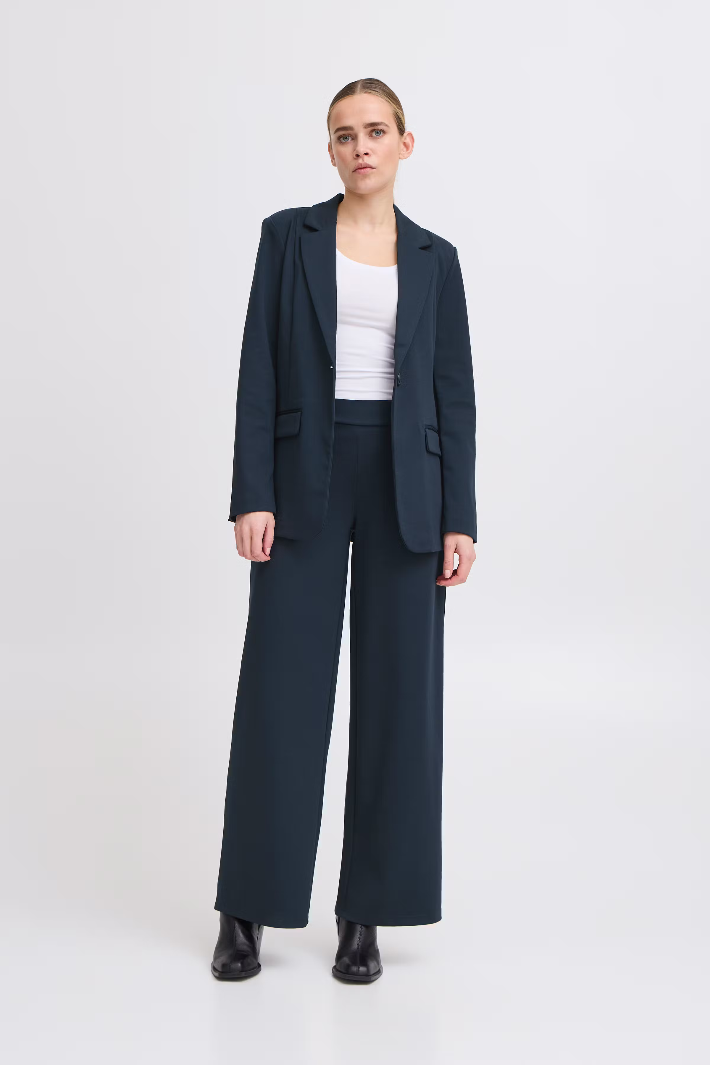 IHKATE LONG Blazer LOOKBOOK FRONT 20121368-194010