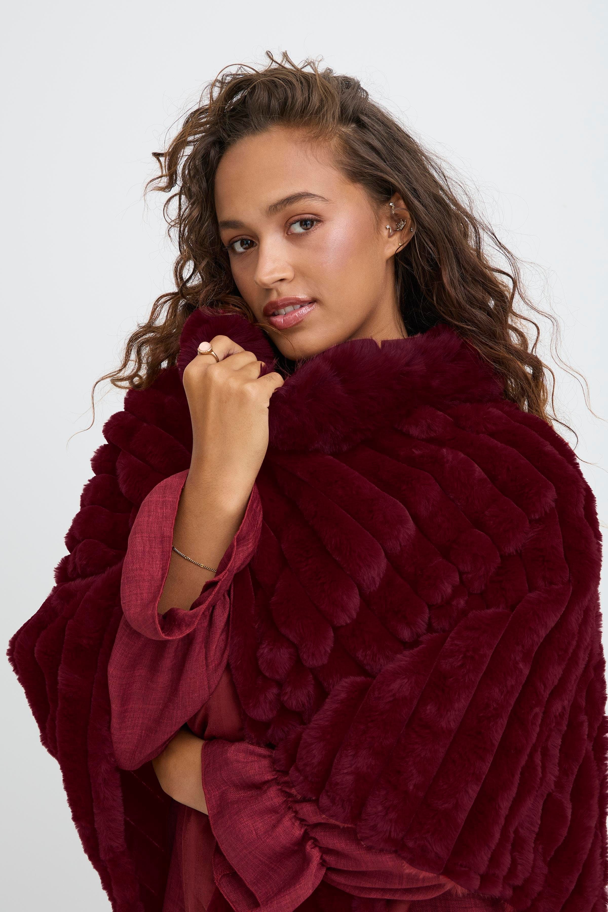 SBDANIO Poncho LOOKBOOK DETAIL 22101097-191724