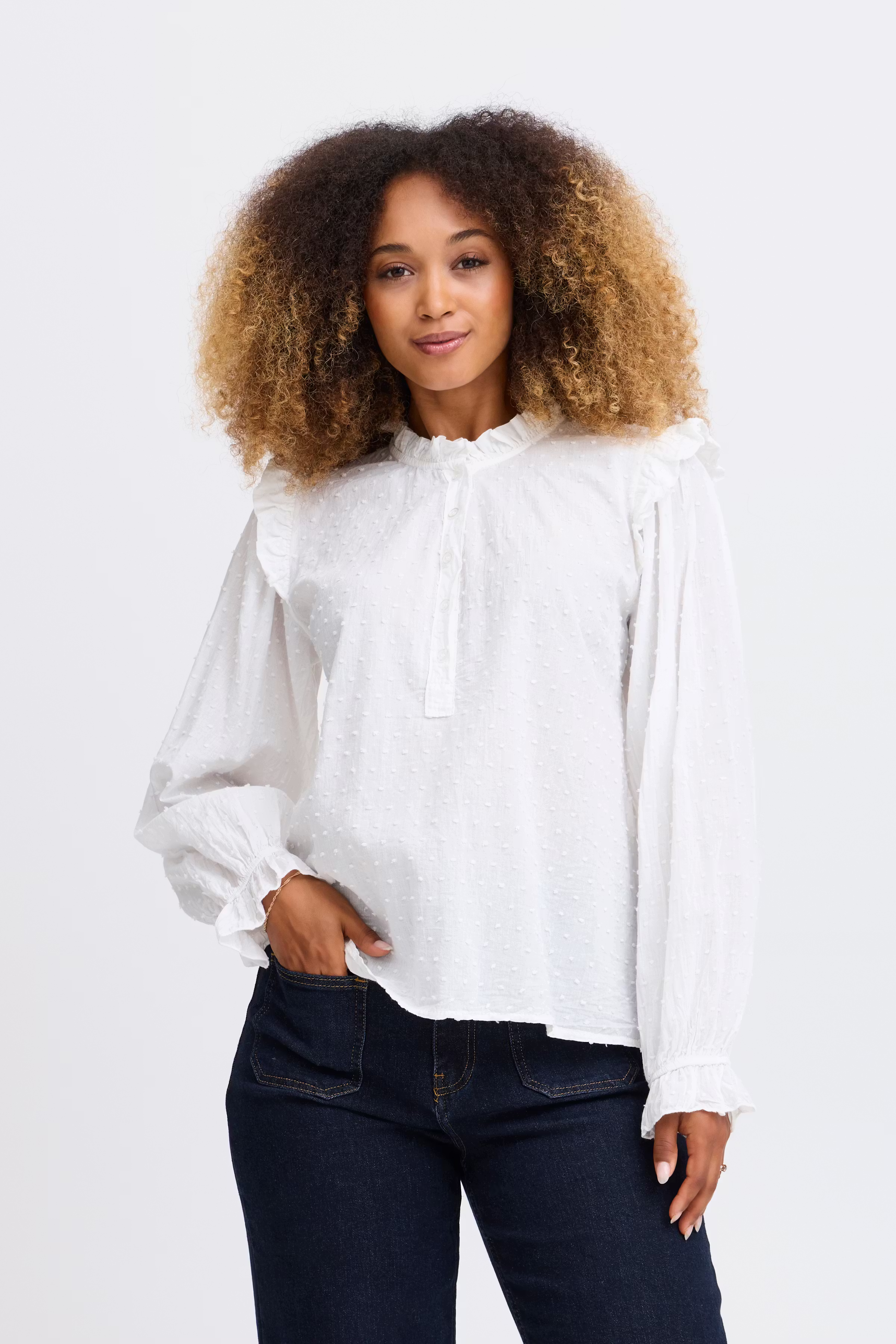 SBBABETT Bluse LOOKBOOK FRONT 22100758-110105