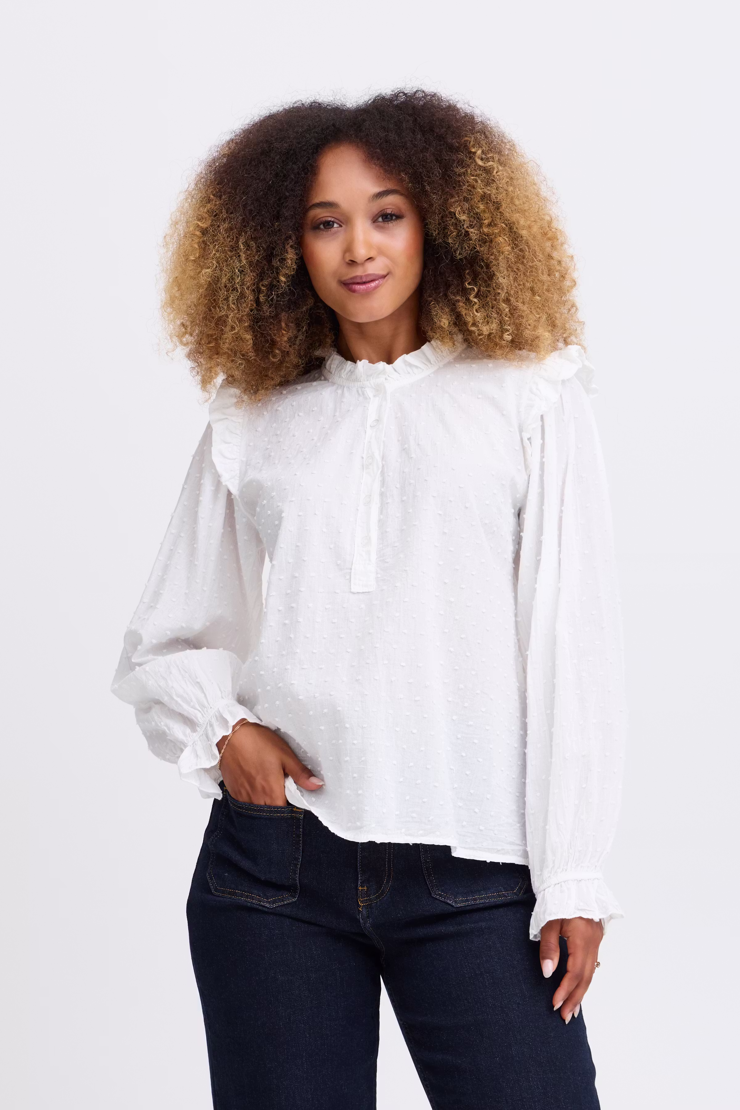 SBBABETT Bluse LOOKBOOK FRONT 22100758-110105