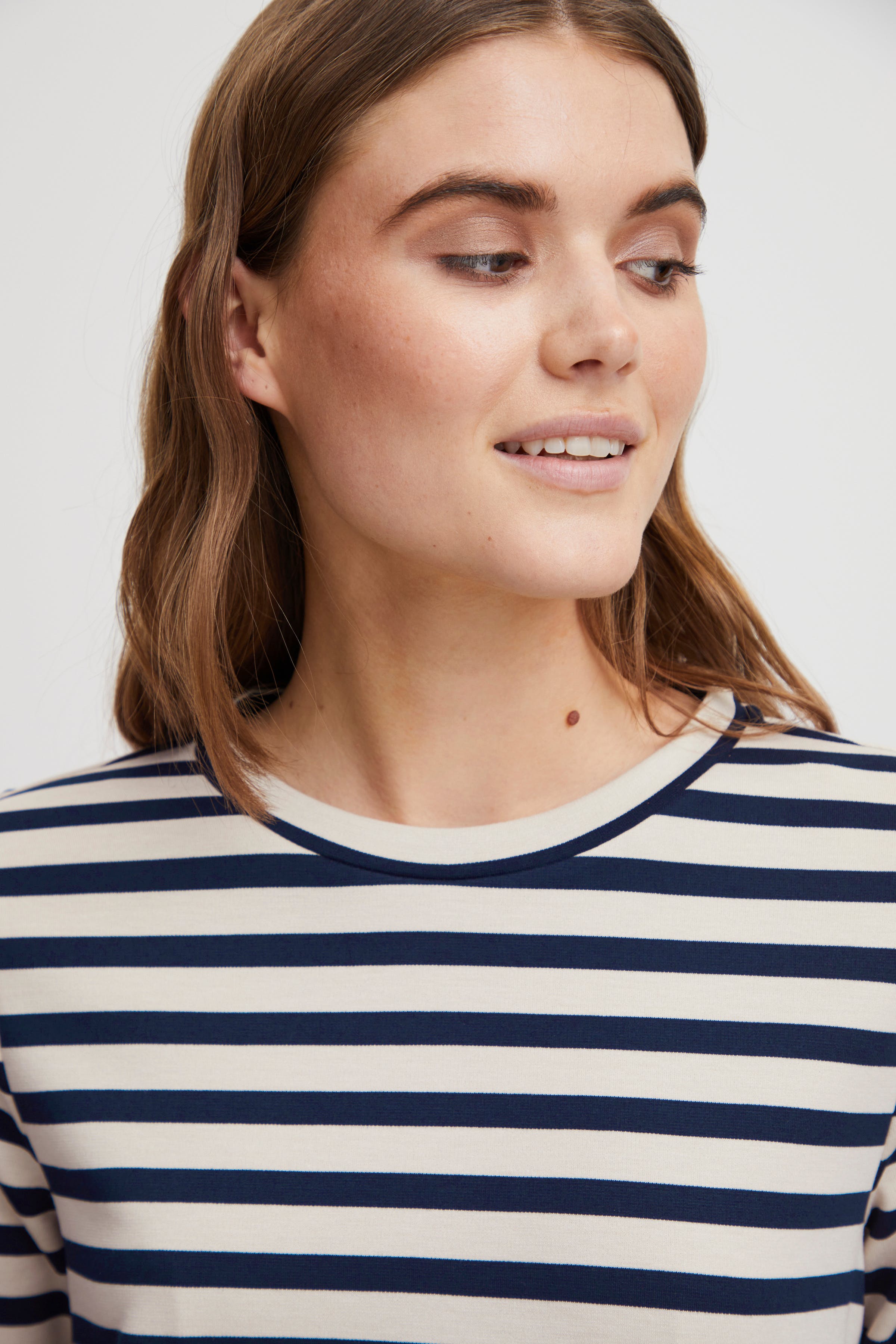 Jersey kjole LOOKBOOK DETAIL 20612024-200119