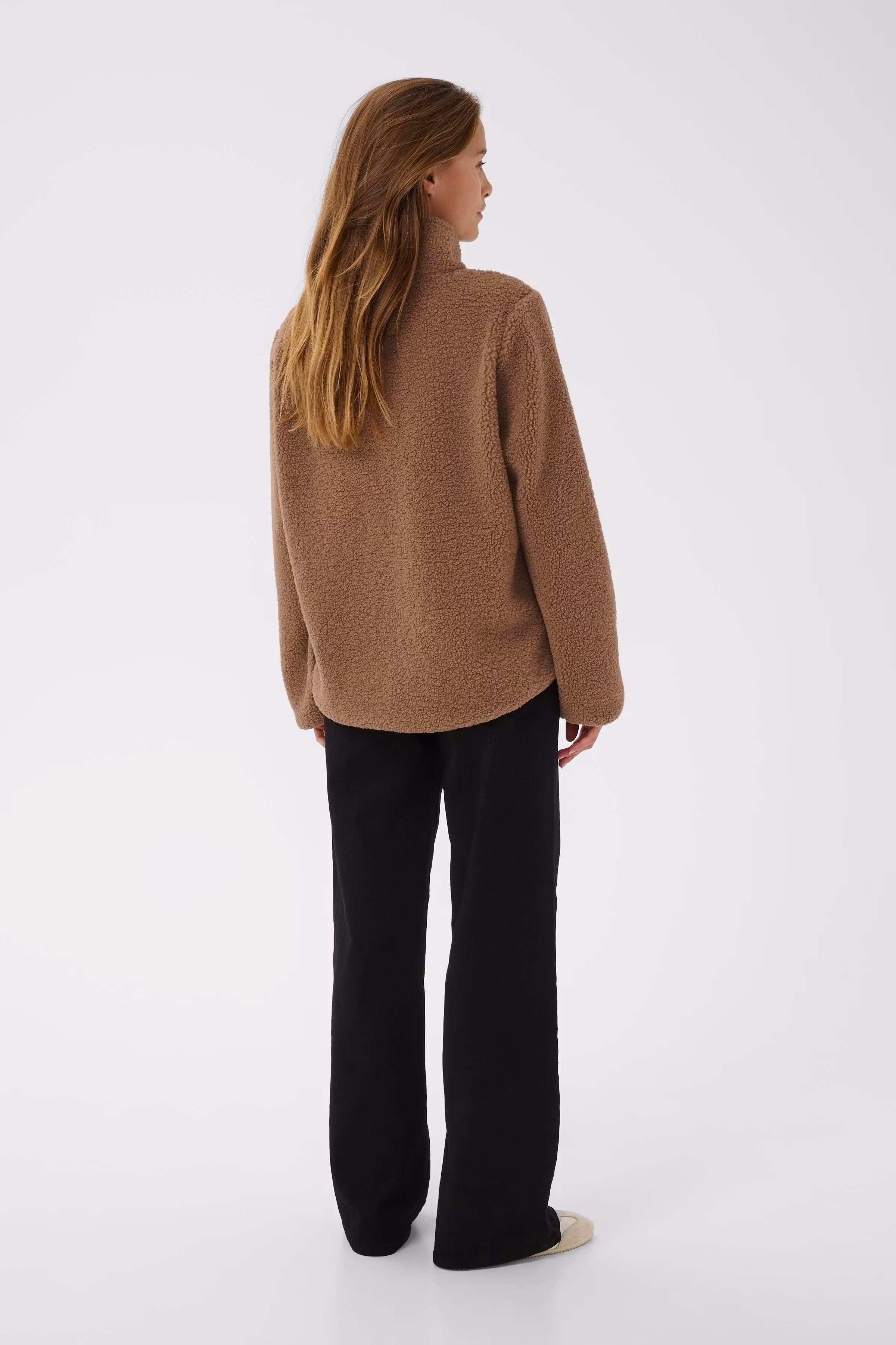 KAally Fleece LOOKBOOK BACK 10511206-171319