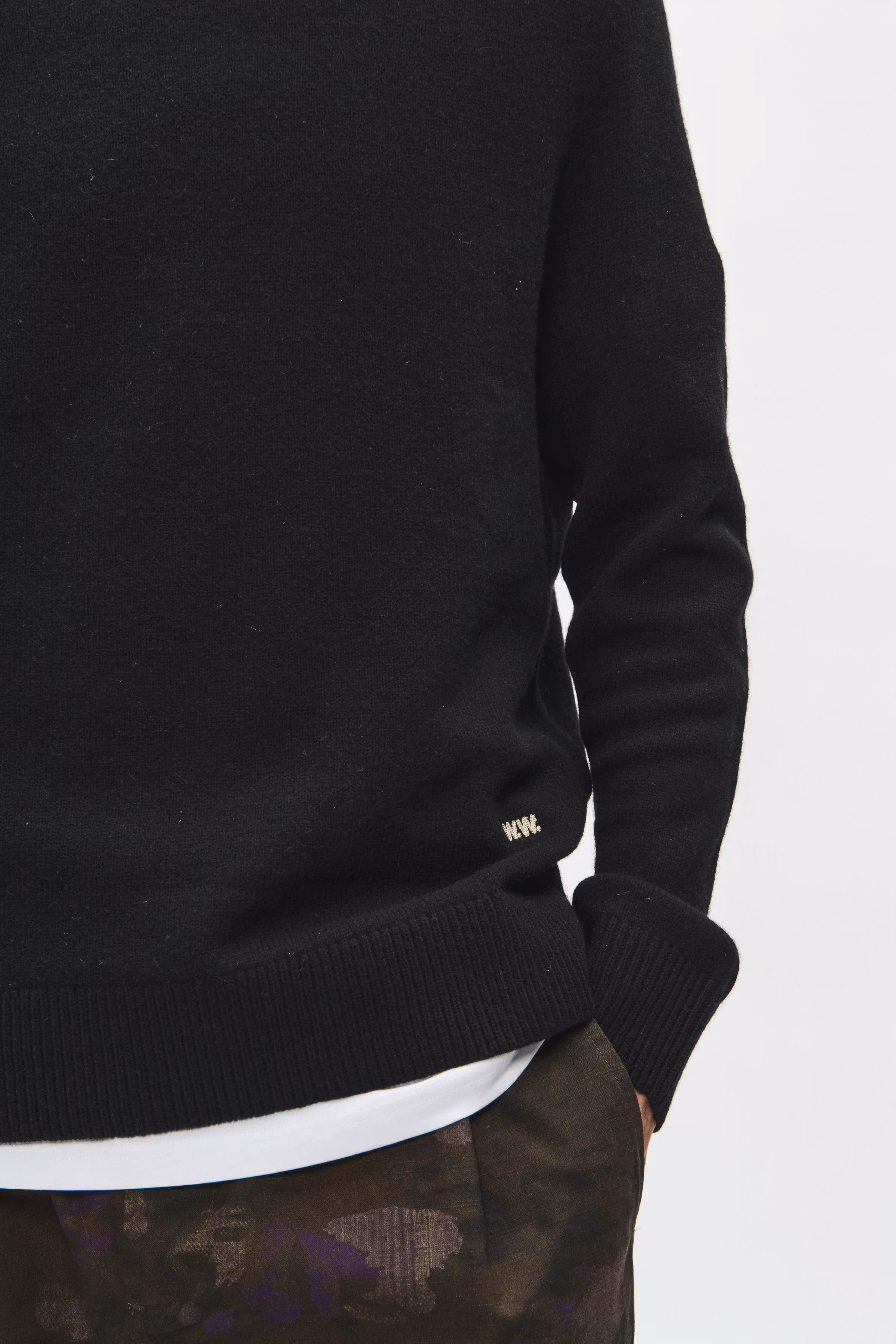 WWlogo Pullover LOOKBOOK DETAIL 30252198-303700