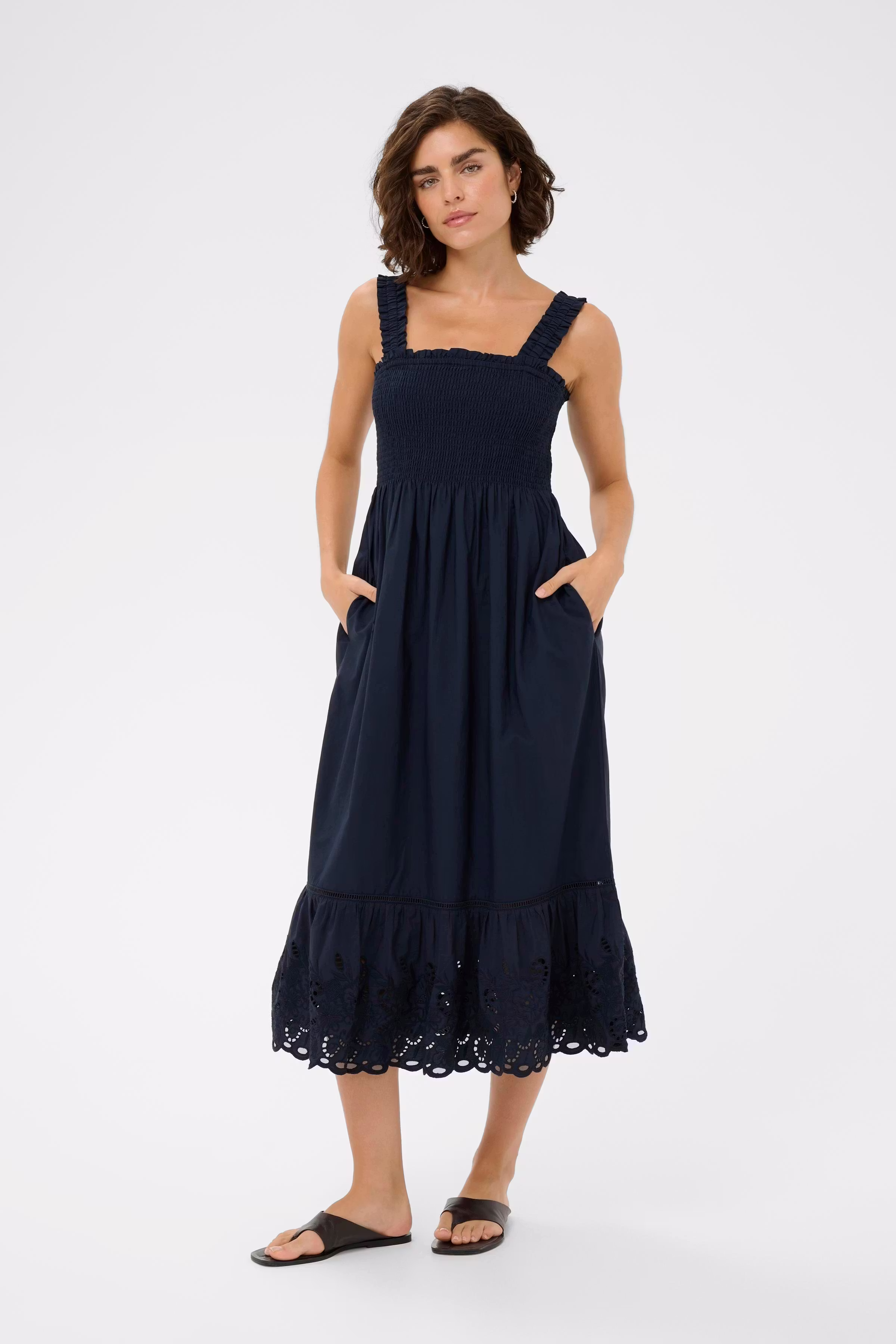 KAgertrud Kleid LOOKBOOK FRONT 10511627-194020