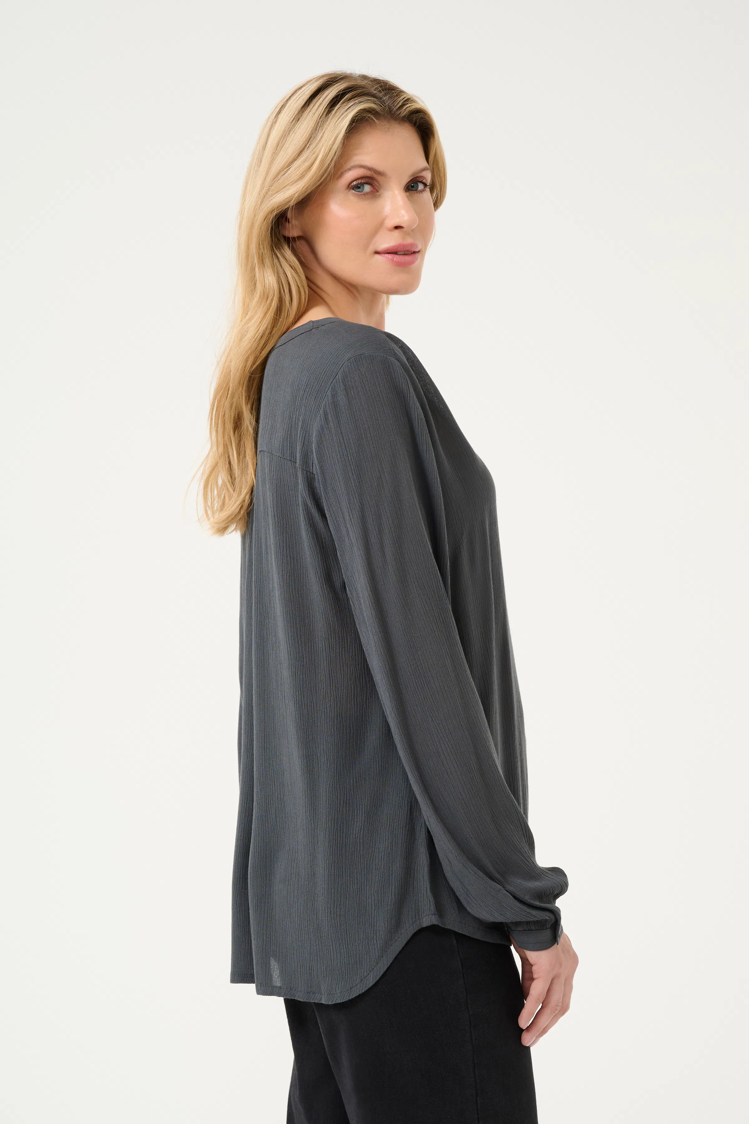 KAamber Bluse LOOKBOOK BACK 501032-190205
