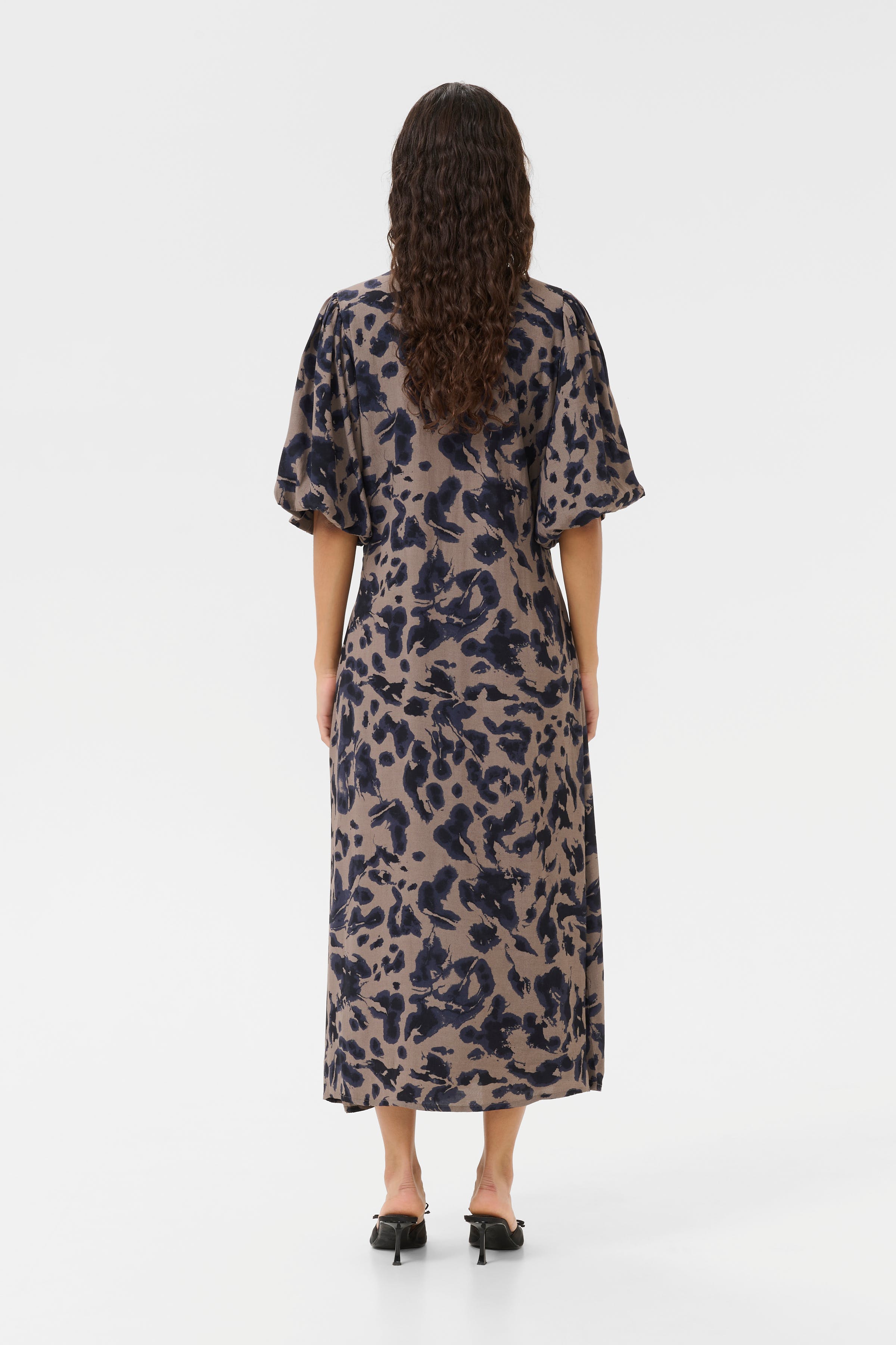 KBAshley Kleid LOOKBOOK BACK 10105529-107953