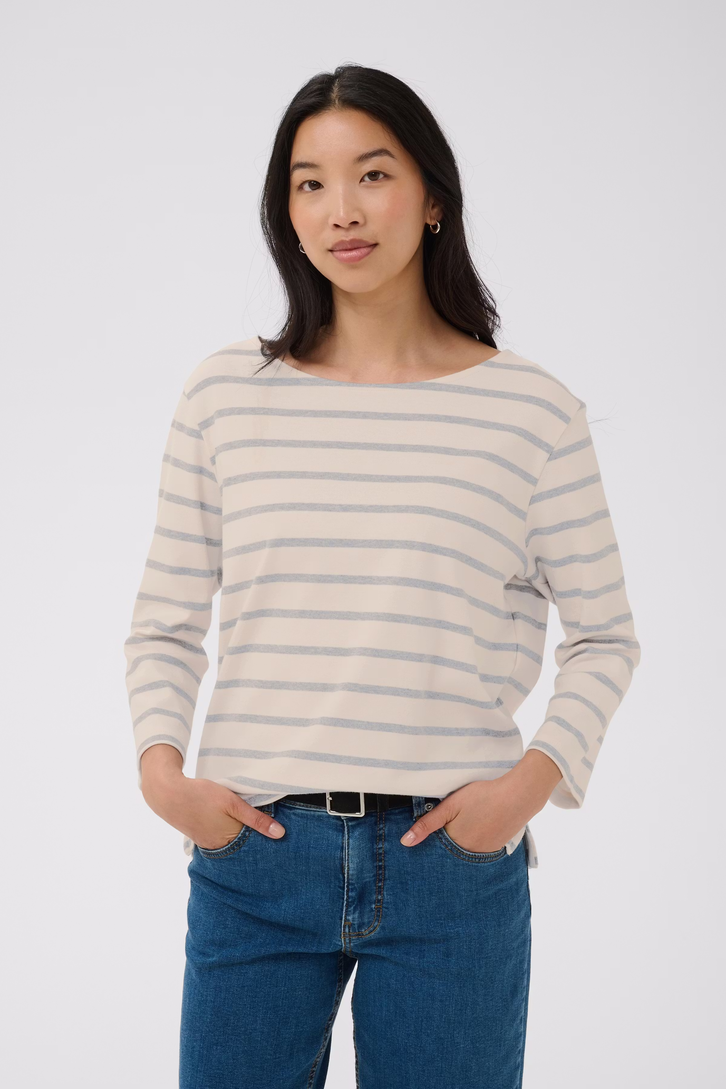 NelaPW T-shirt LOOKBOOK FRONT 30309864-305145