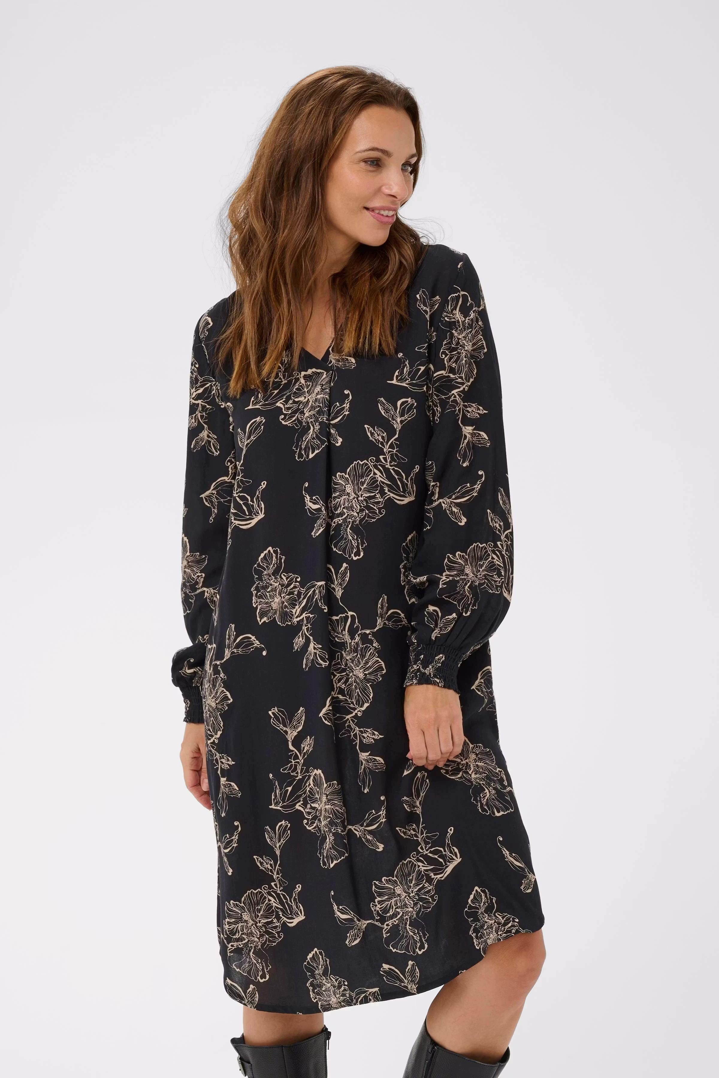 BPemilia Klänning LOOKBOOK FRONT 40200053-108677