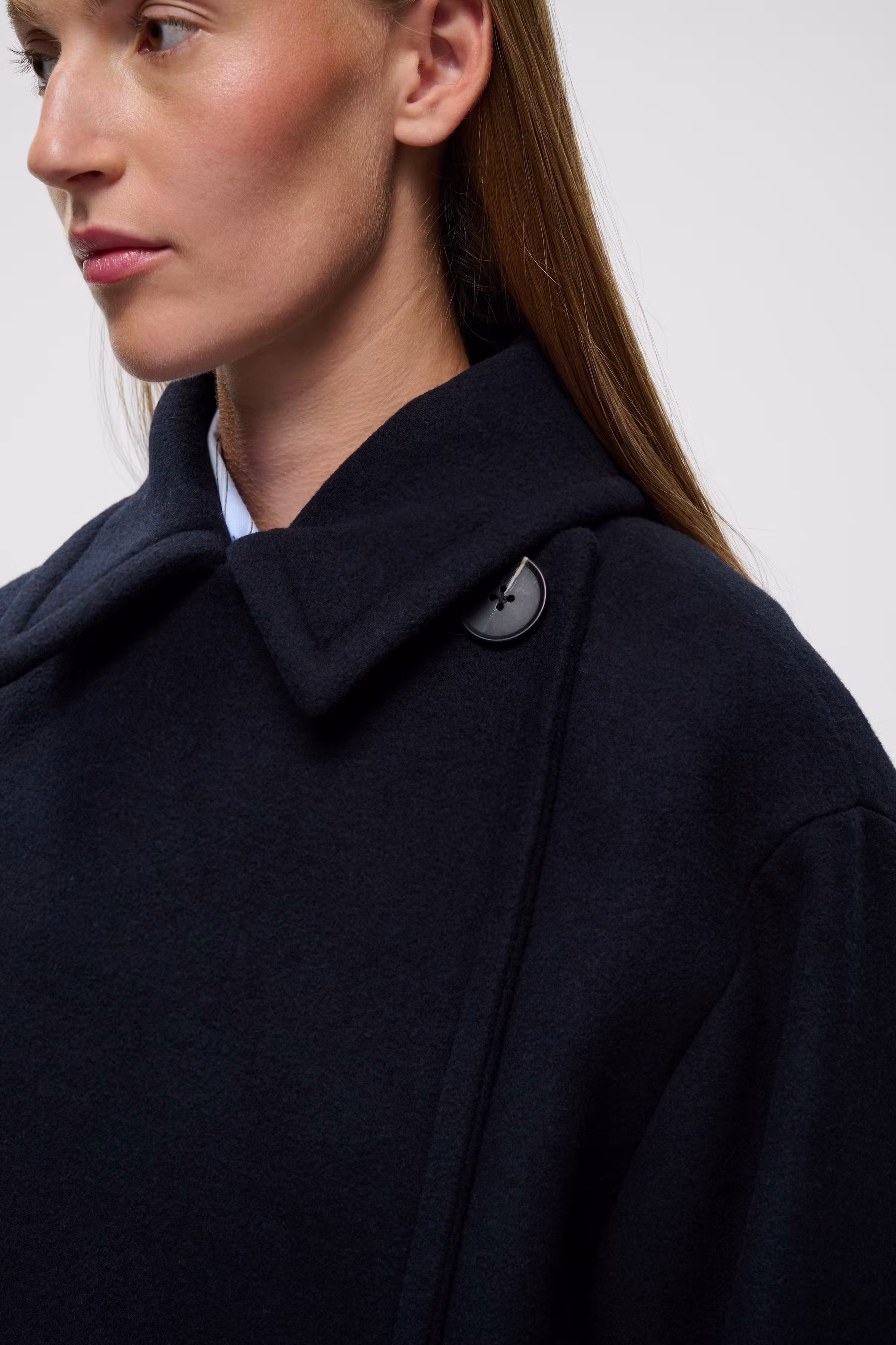ZORAHIW Coat LOOKBOOK DETAIL 30112649-300005
