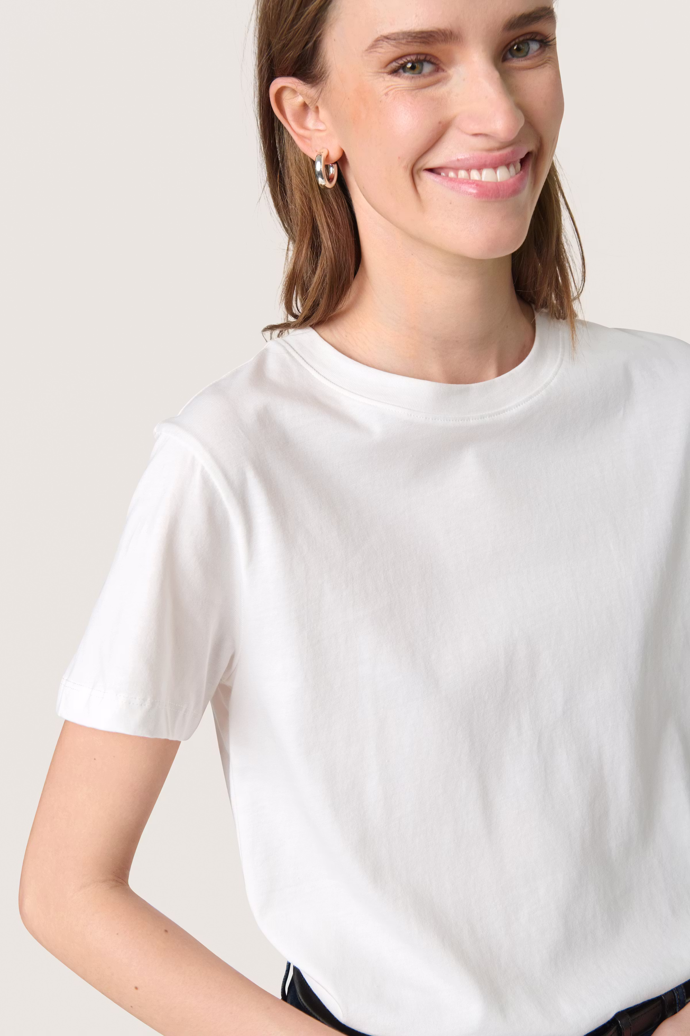 SLJina T-shirt LOOKBOOK DETAIL 30408419-111001