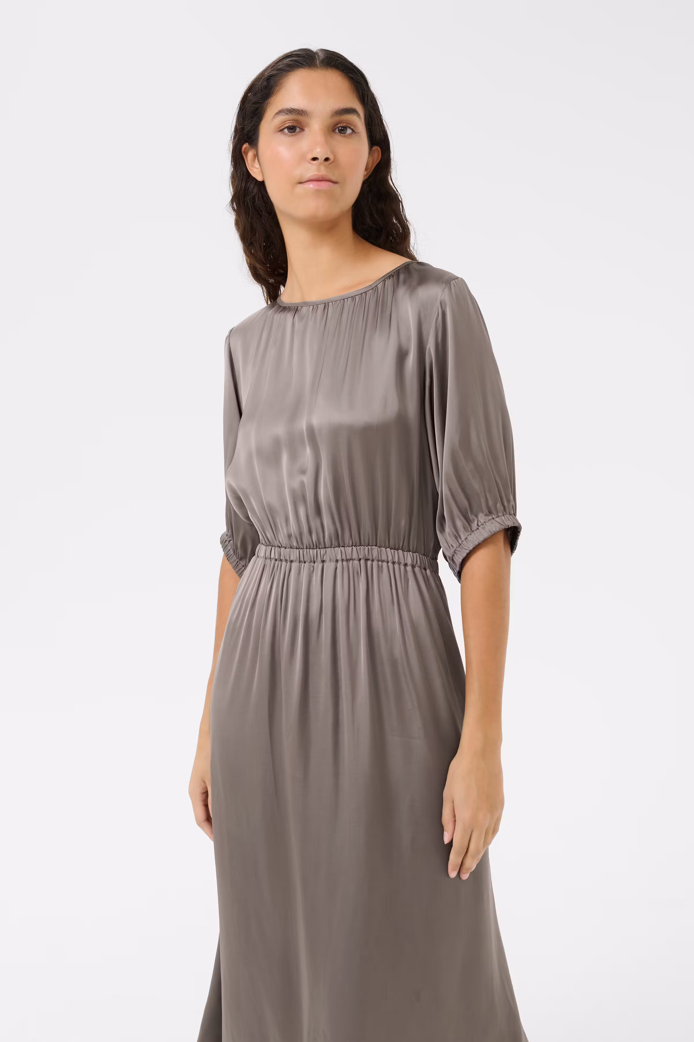 KBAmelia Kjole LOOKBOOK FRONT 10105555-181304