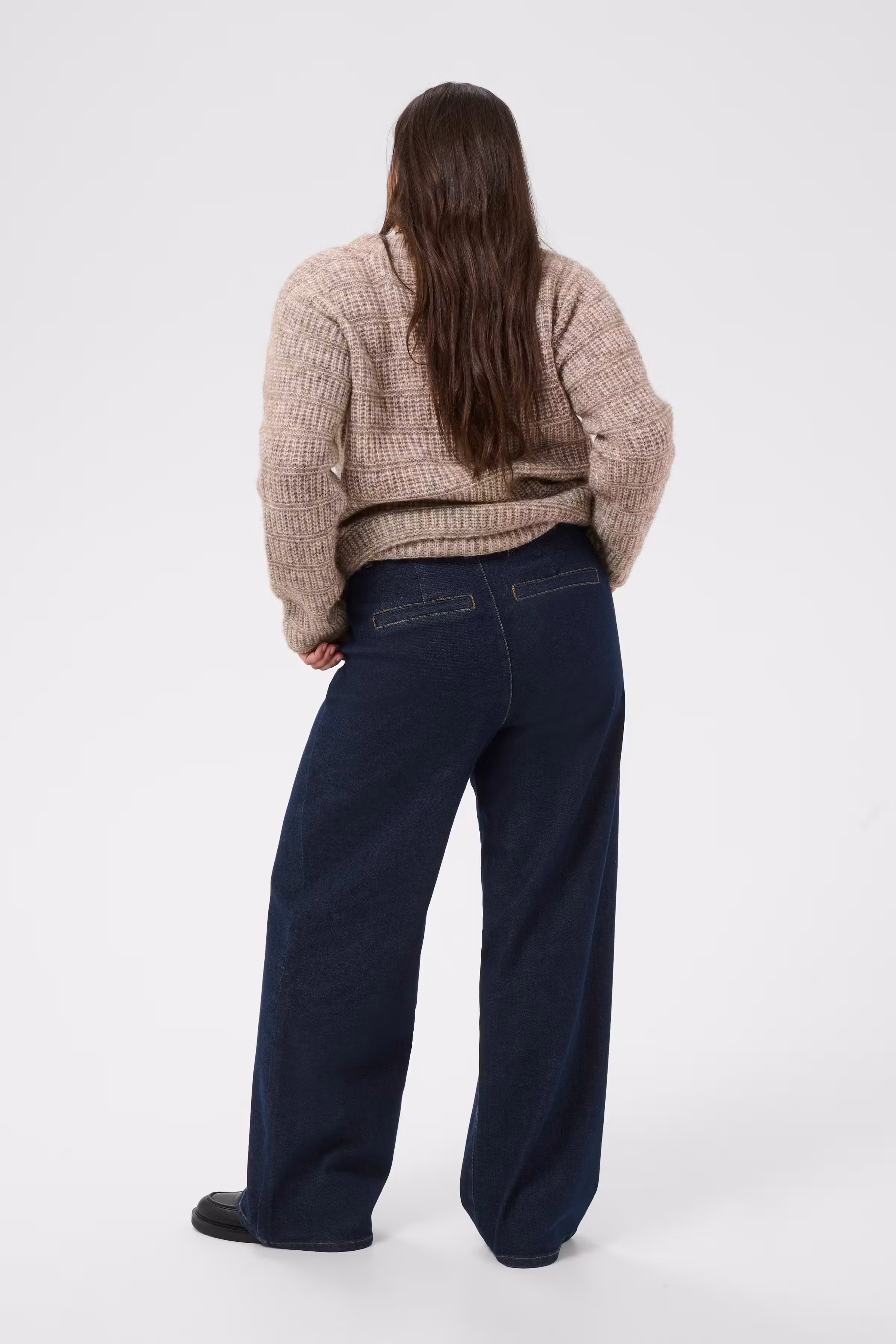 KChailey Jeans LOOKBOOK BACK 10584554-109824