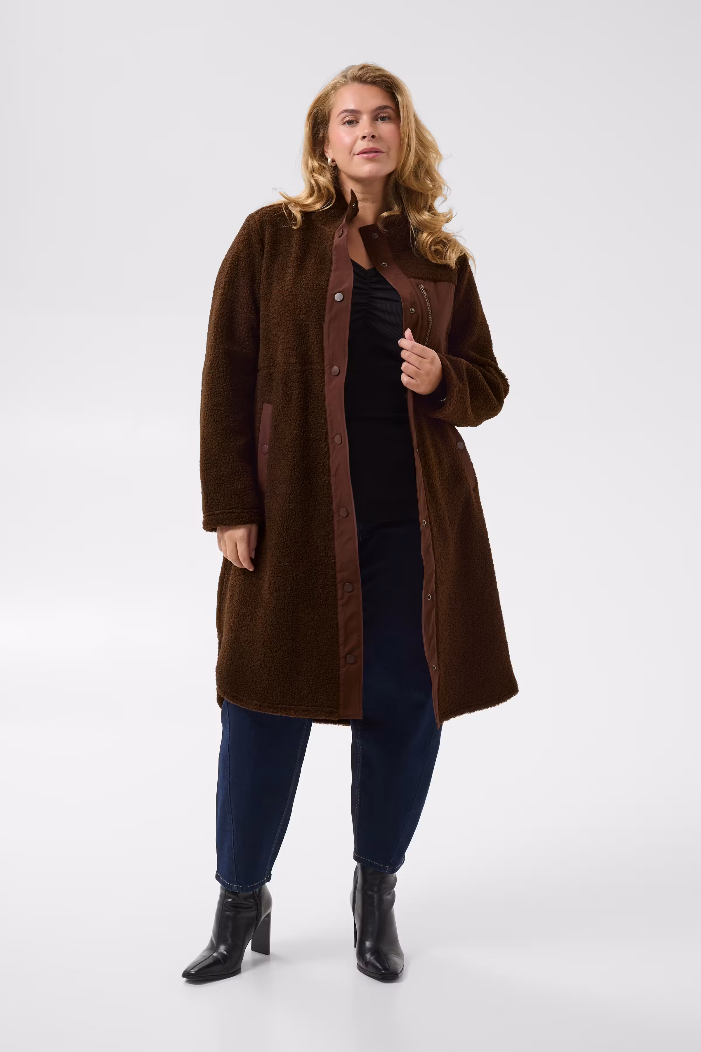 KCsally Frakke LOOKBOOK FRONT 10584763-191218
