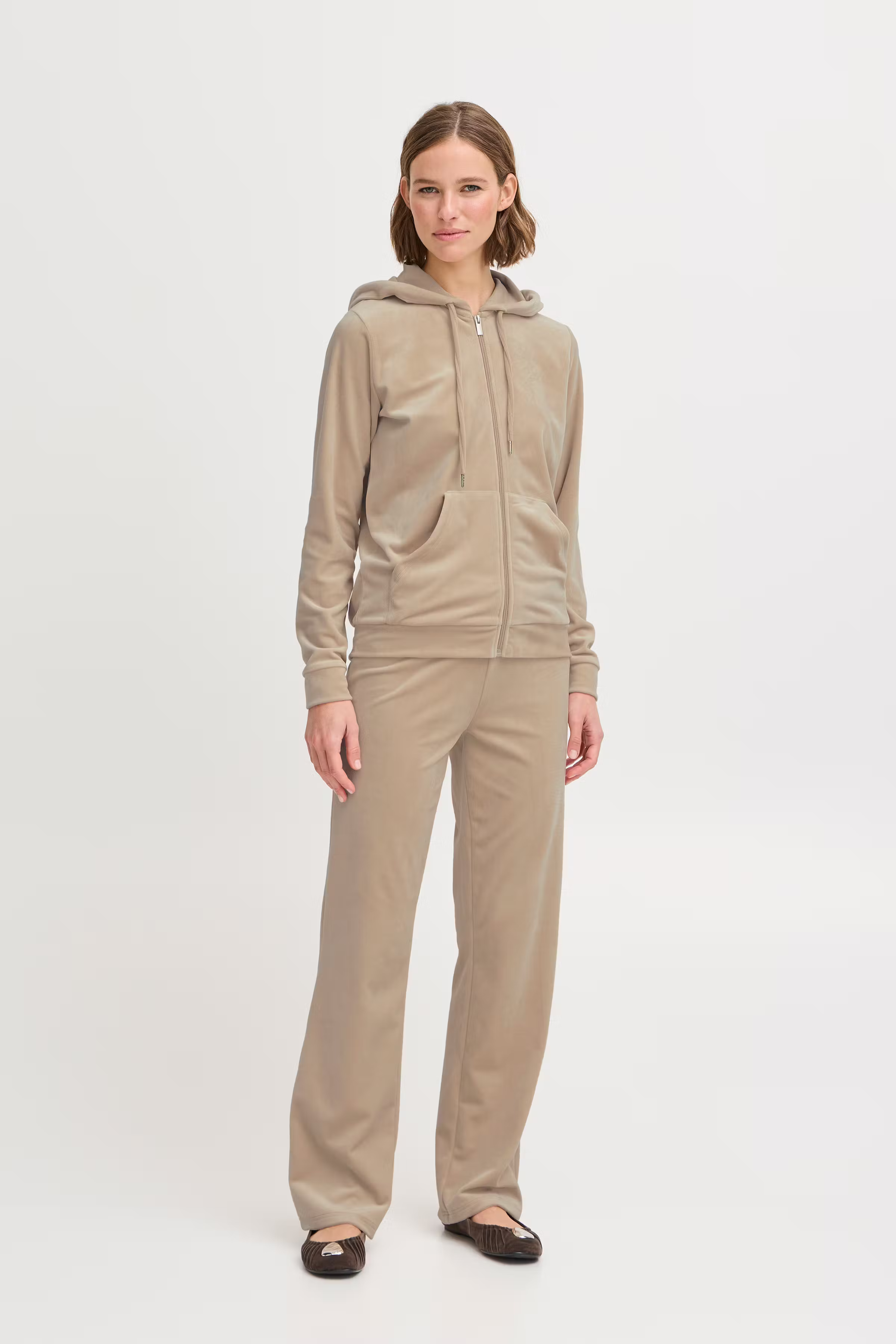 BYMITZA Joggedrakt LOOKBOOK FRONT 20810786-140708