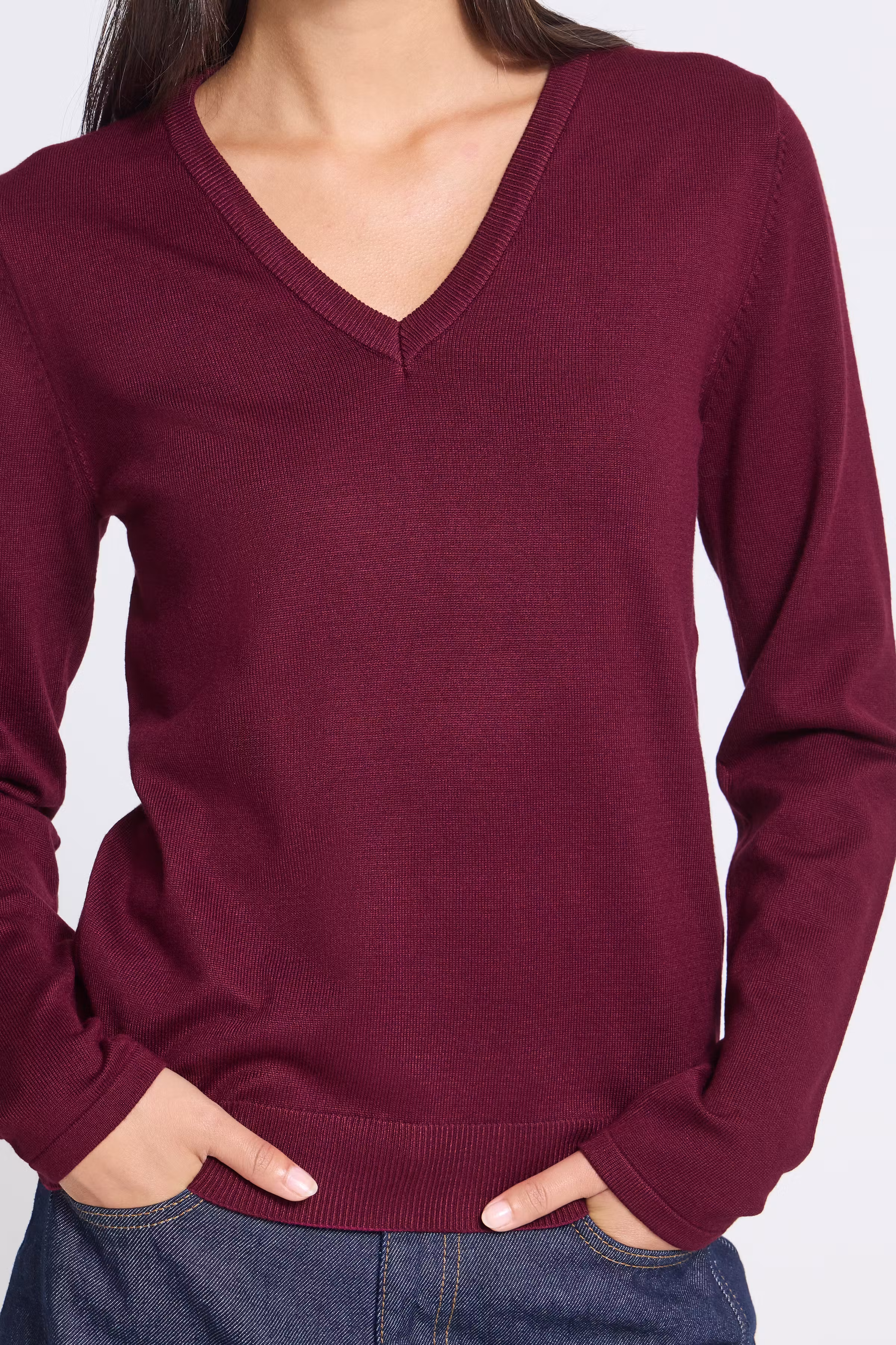 IHLULS V-Neck Pullover LOOKBOOK DETAIL 20125815-192024