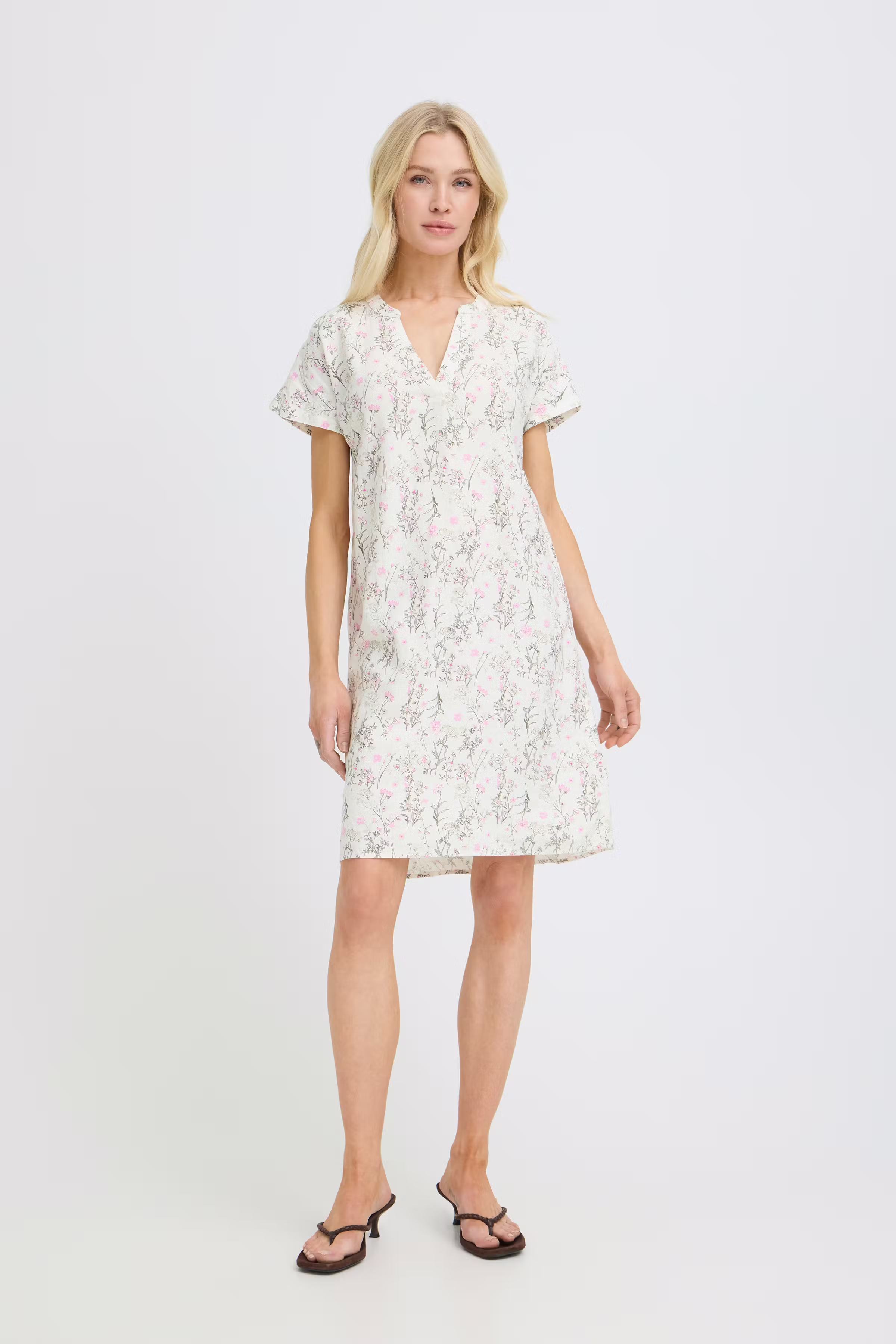 BYFALAKKA Kjole LOOKBOOK FRONT 20811336-900007228