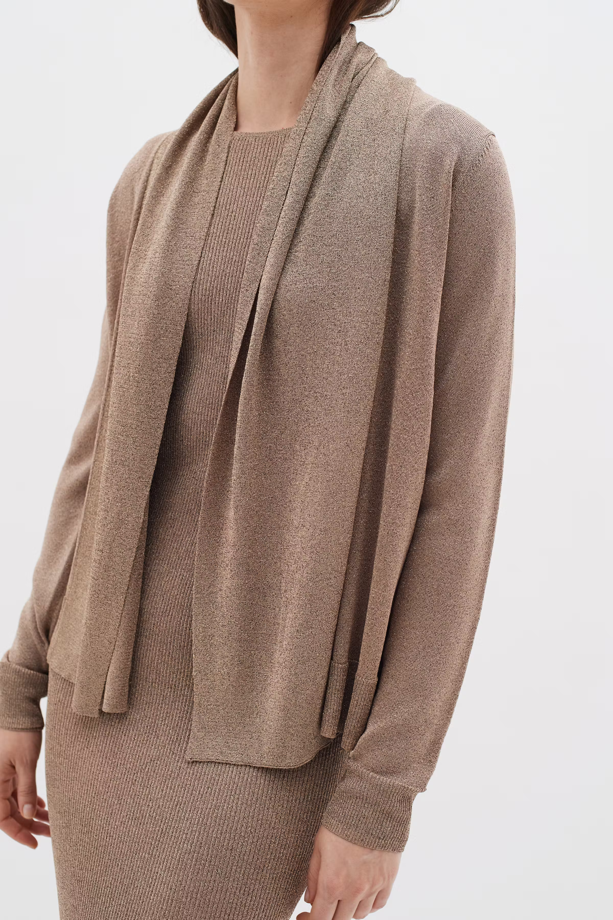 ThaniIW glitter Vest LOOKBOOK DETAIL 30109765-300031