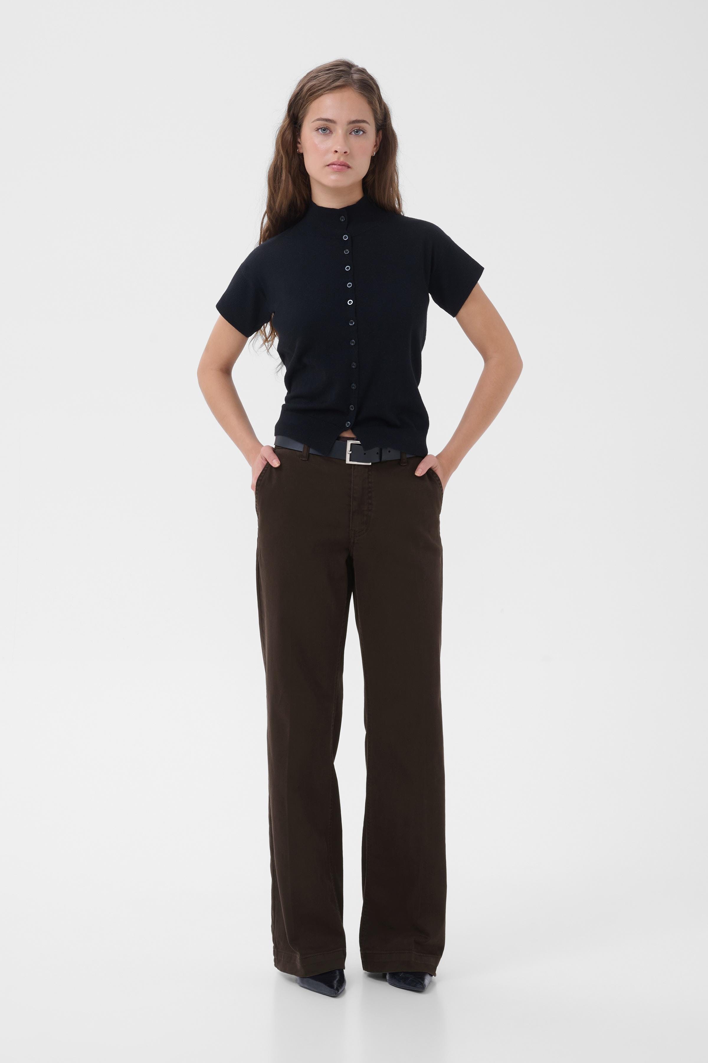 LaraMW Hose LOOKBOOK FRONT 10705225-190840