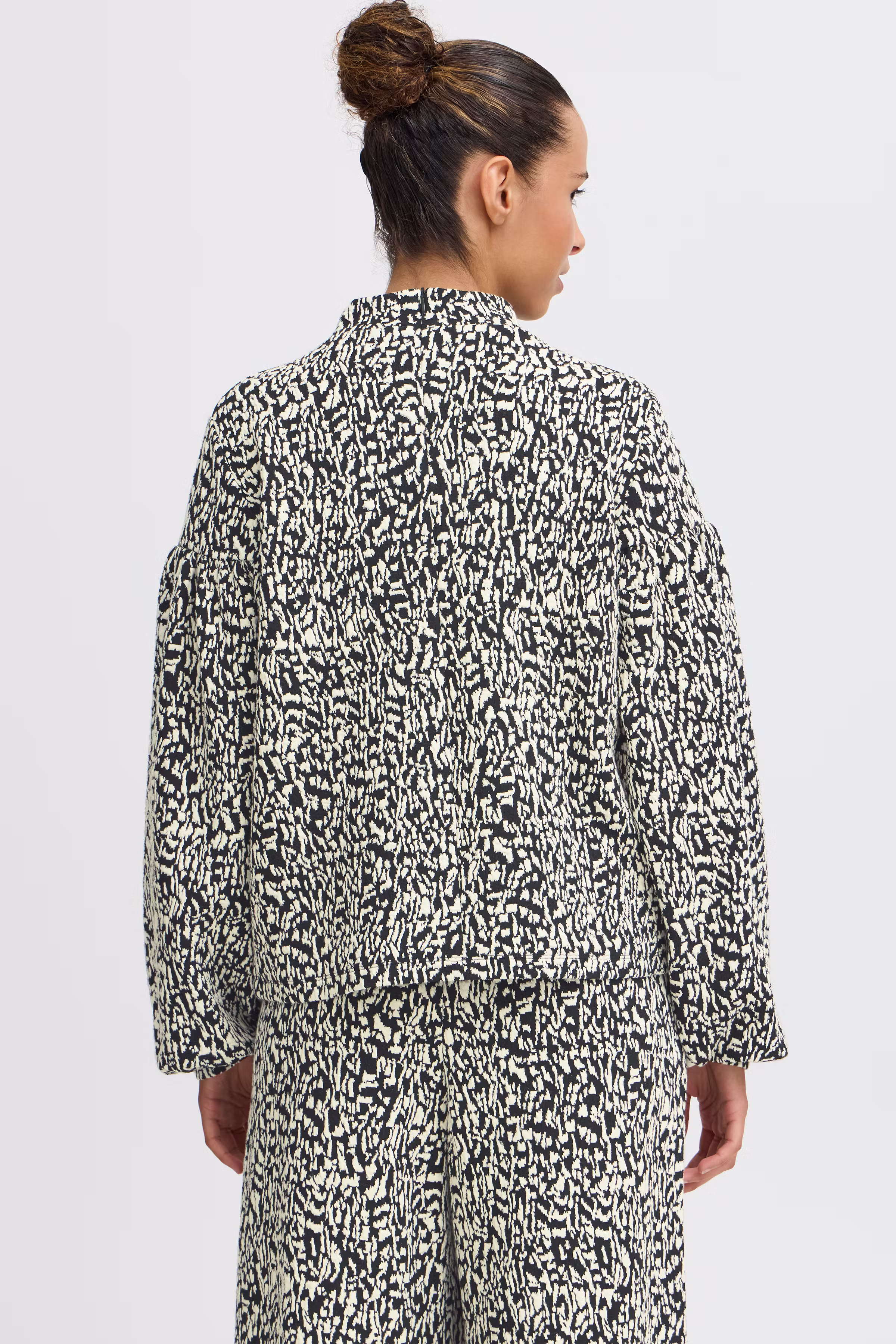 IHOELLY Sweatshirt LOOKBOOK BACK 20121942-194008