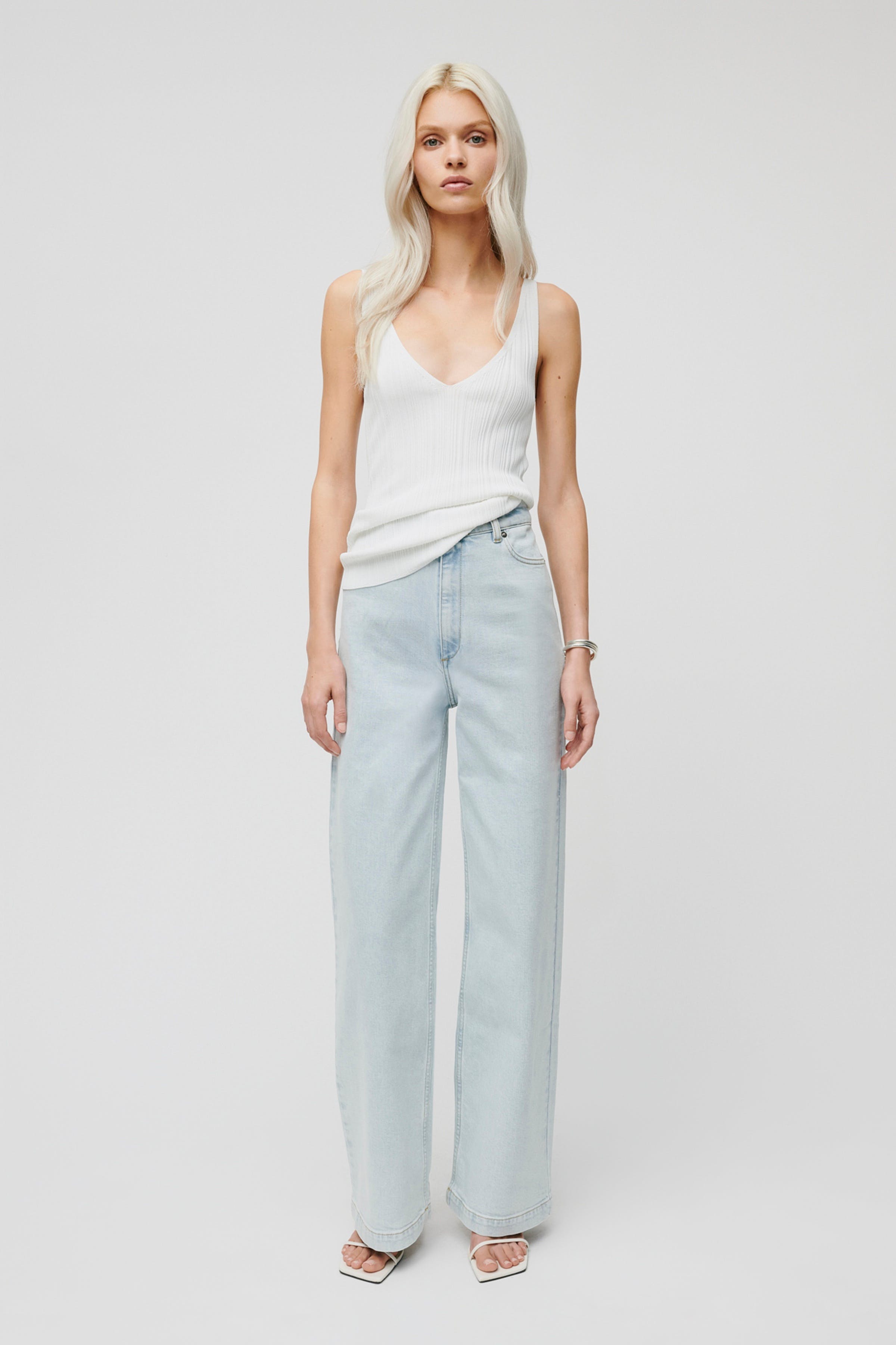 PIXIE Trousers LOOKBOOK FRONT 30600384-BL806