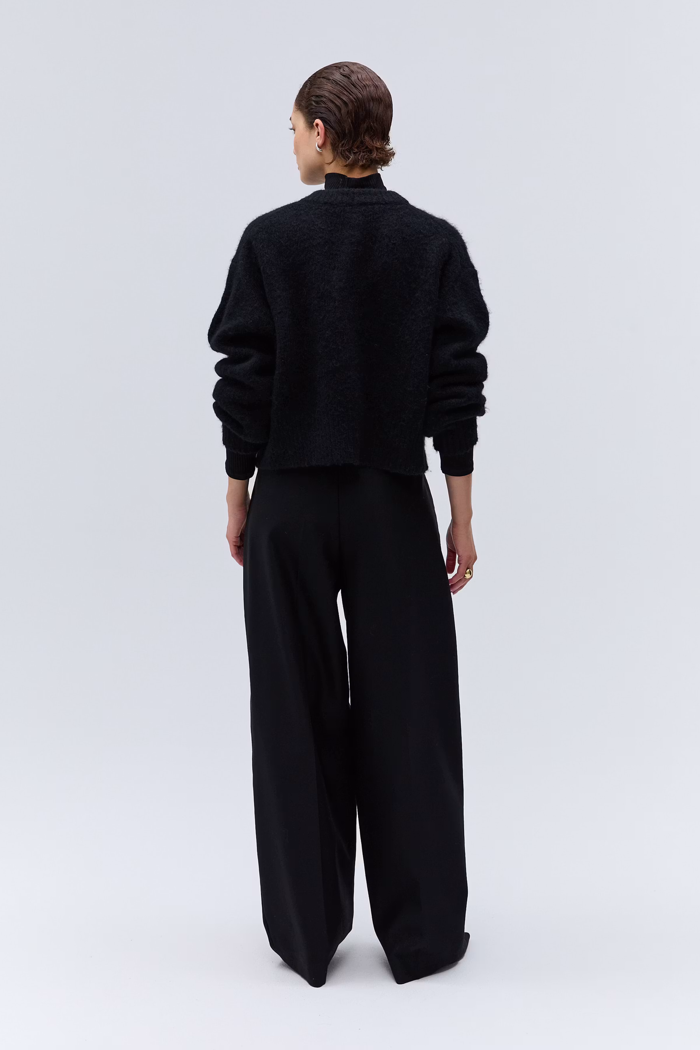 IOFerda Cardigan LOOKBOOK BACK 30600720-BK999