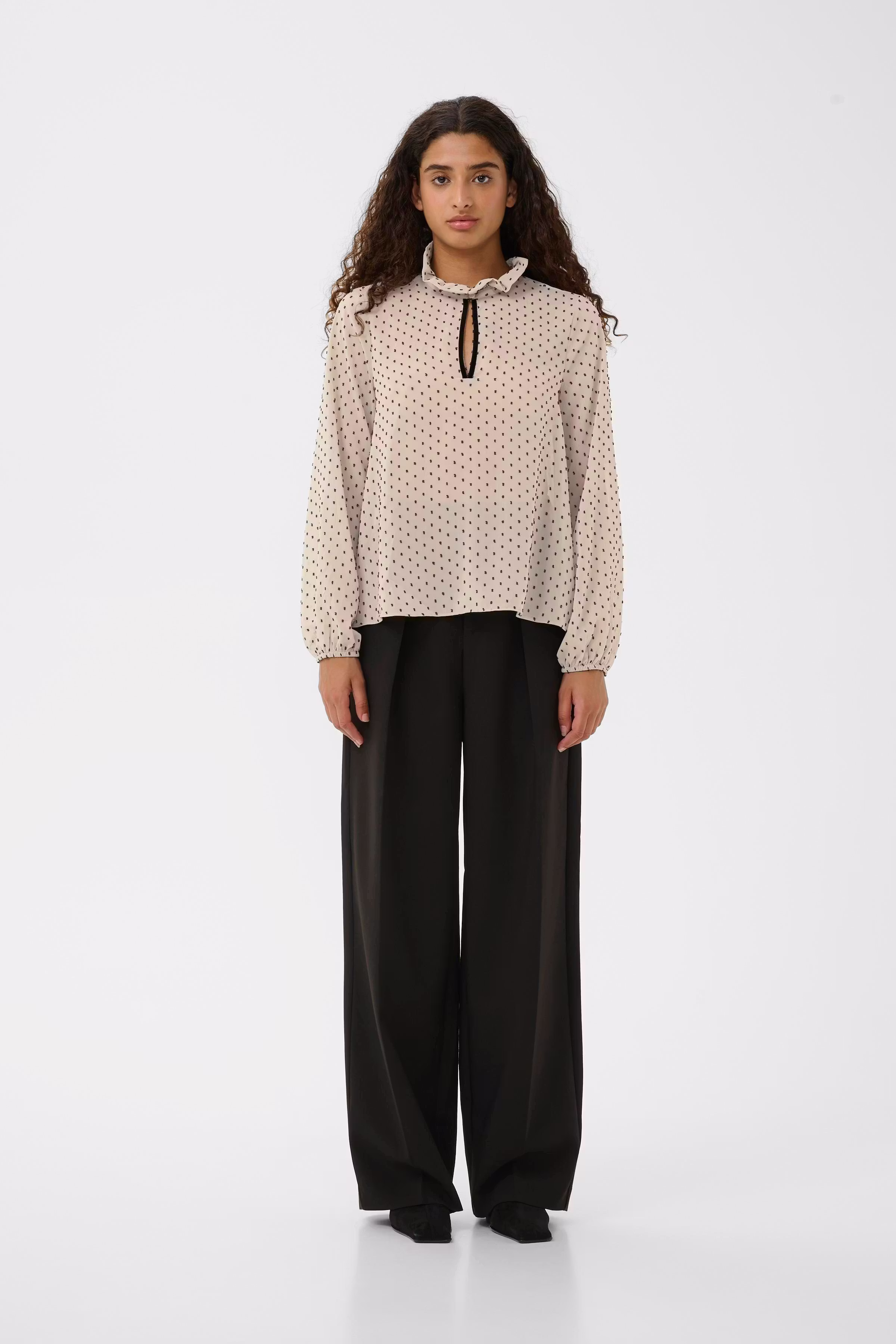 DOTTIEIW Blouse LOOKBOOK FRONT 30112103-161406
