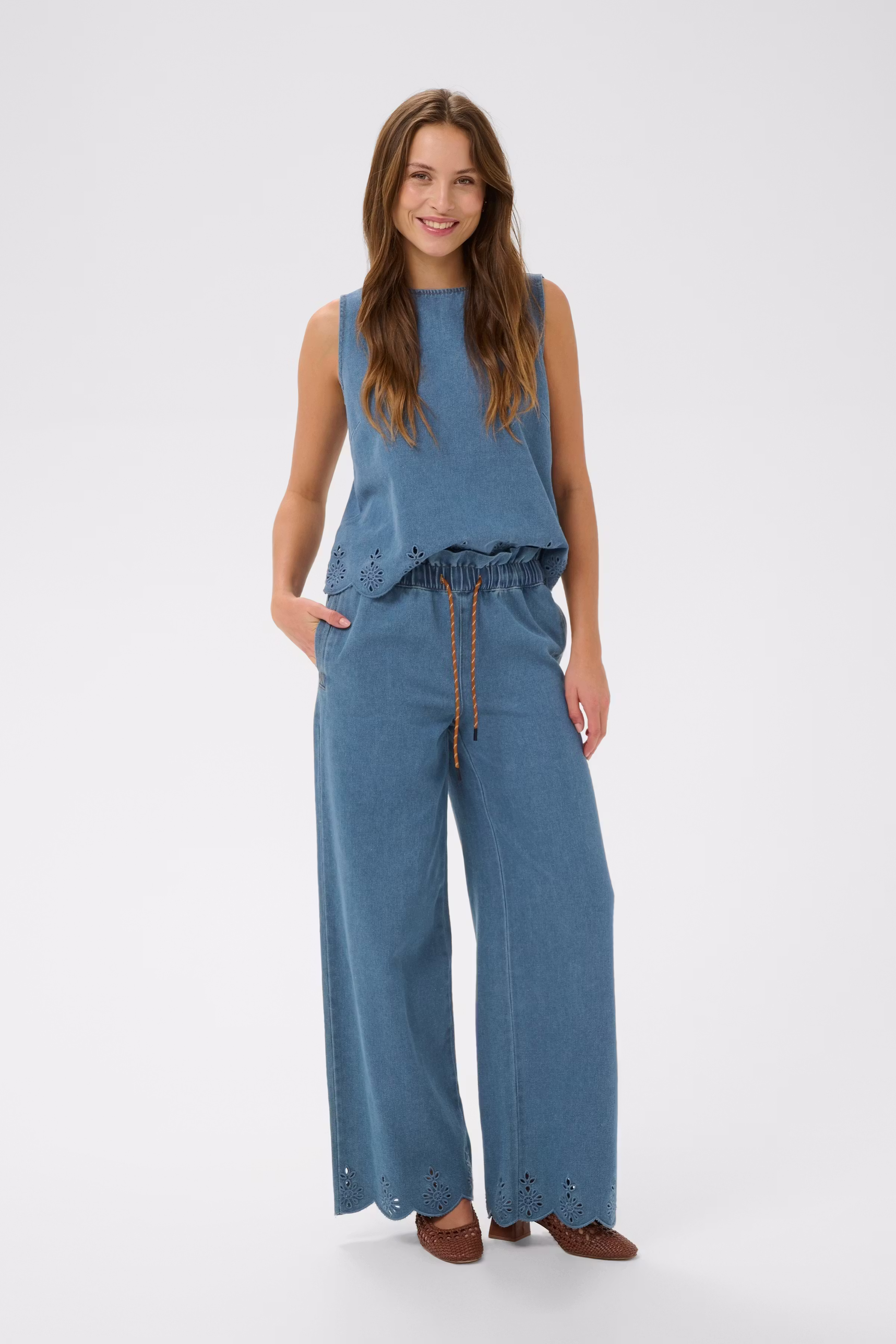 RozlynnSZ Blouse LOOKBOOK FRONT 30515063-600104