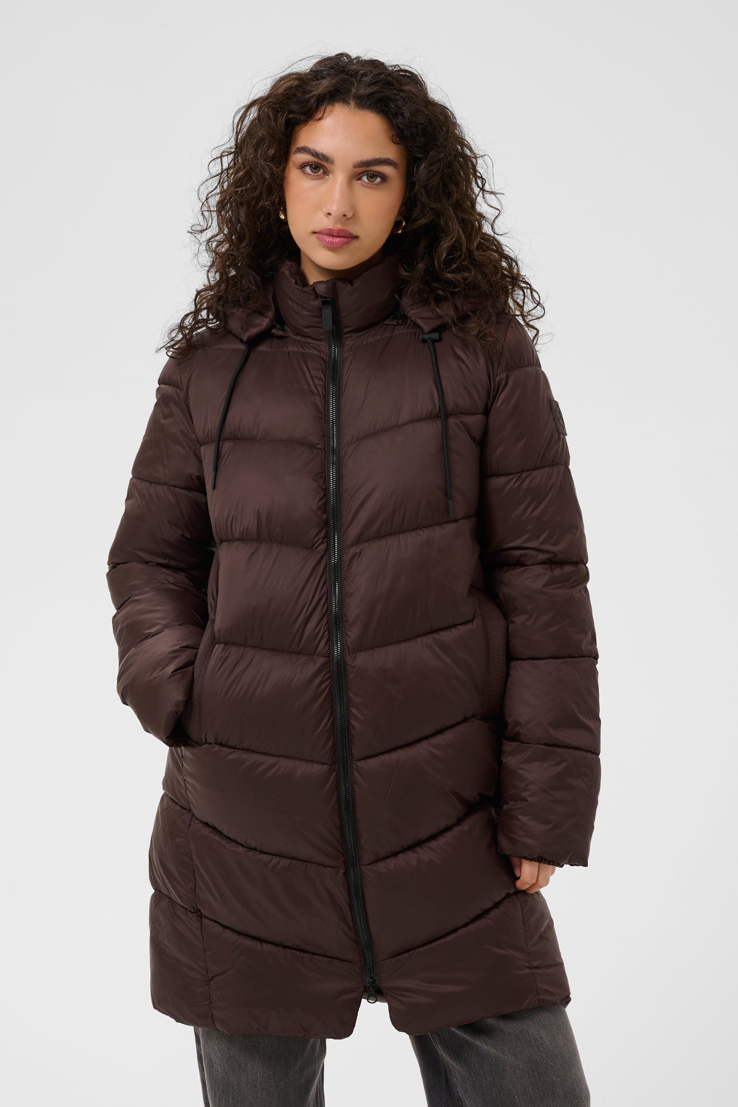 KAsusanne Coat LOOKBOOK FRONT 10508810-190915