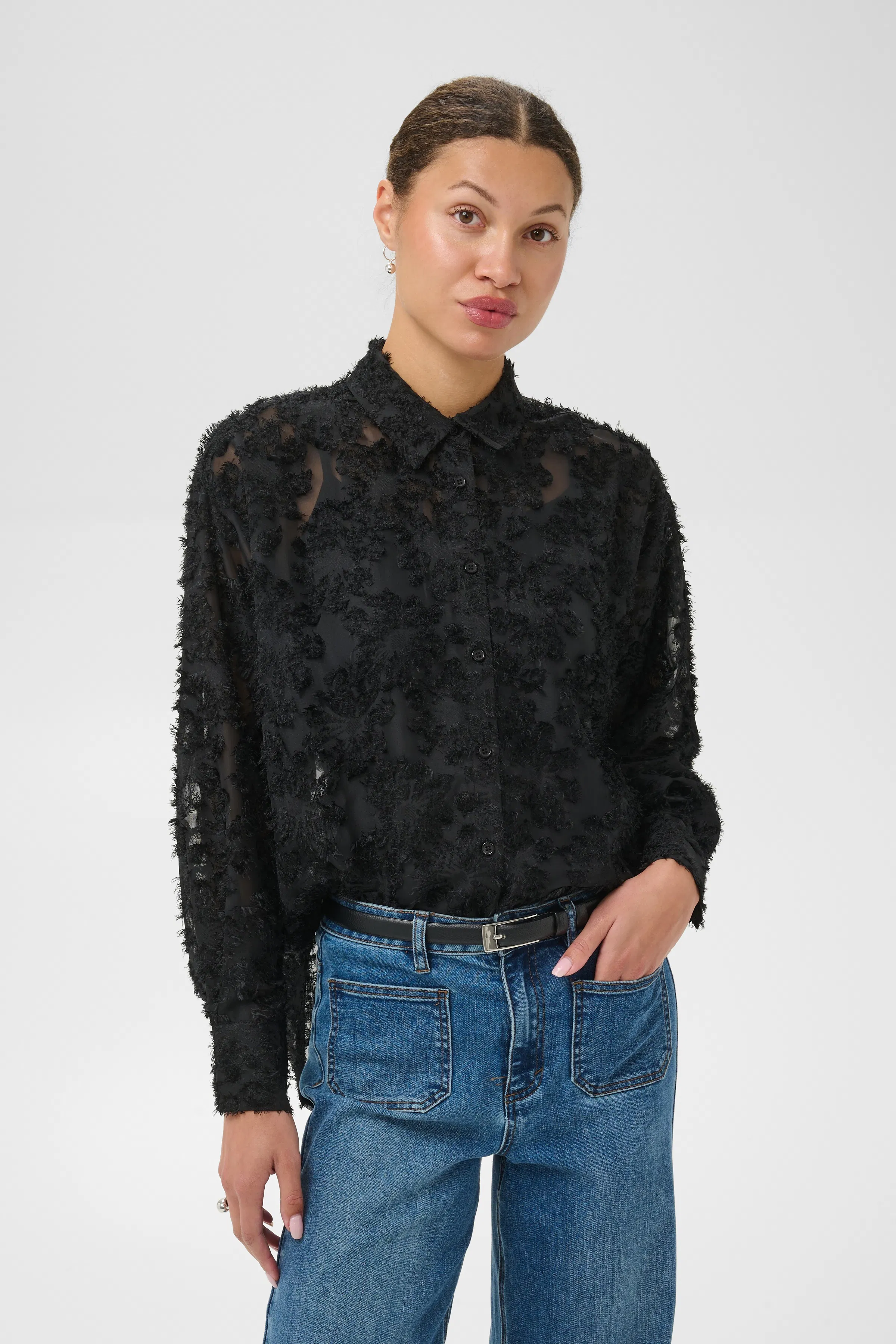 KAalfie Blouse LOOKBOOK FRONT 10512441-100121