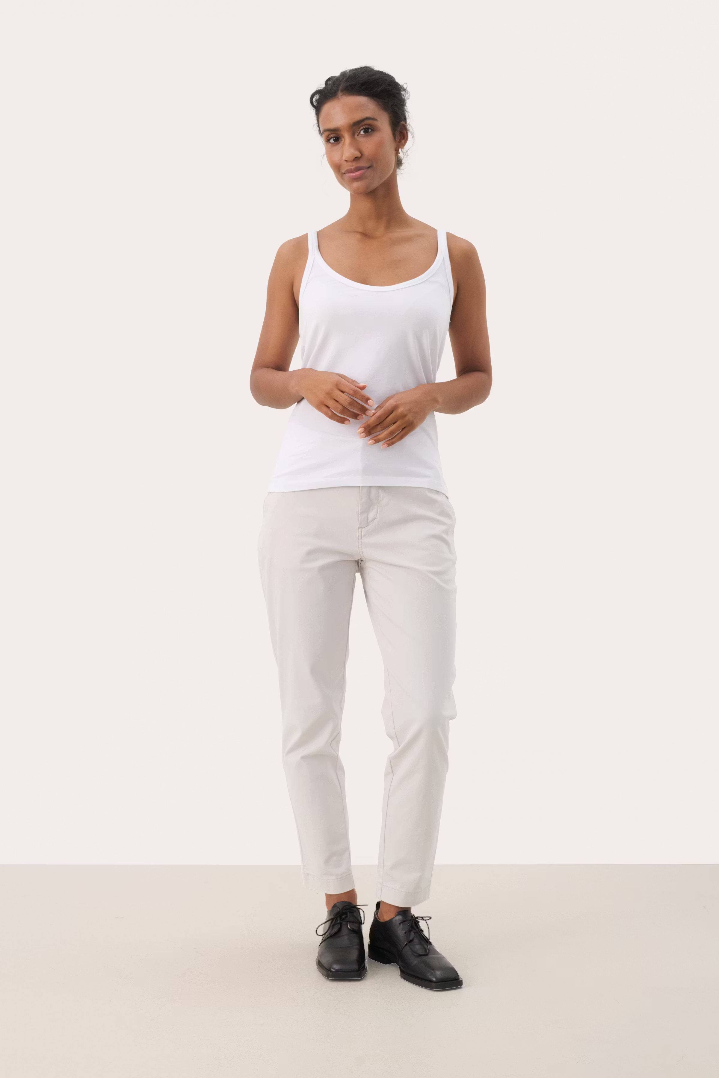 NeliePW Top LOOKBOOK FRONT 30309862-110601