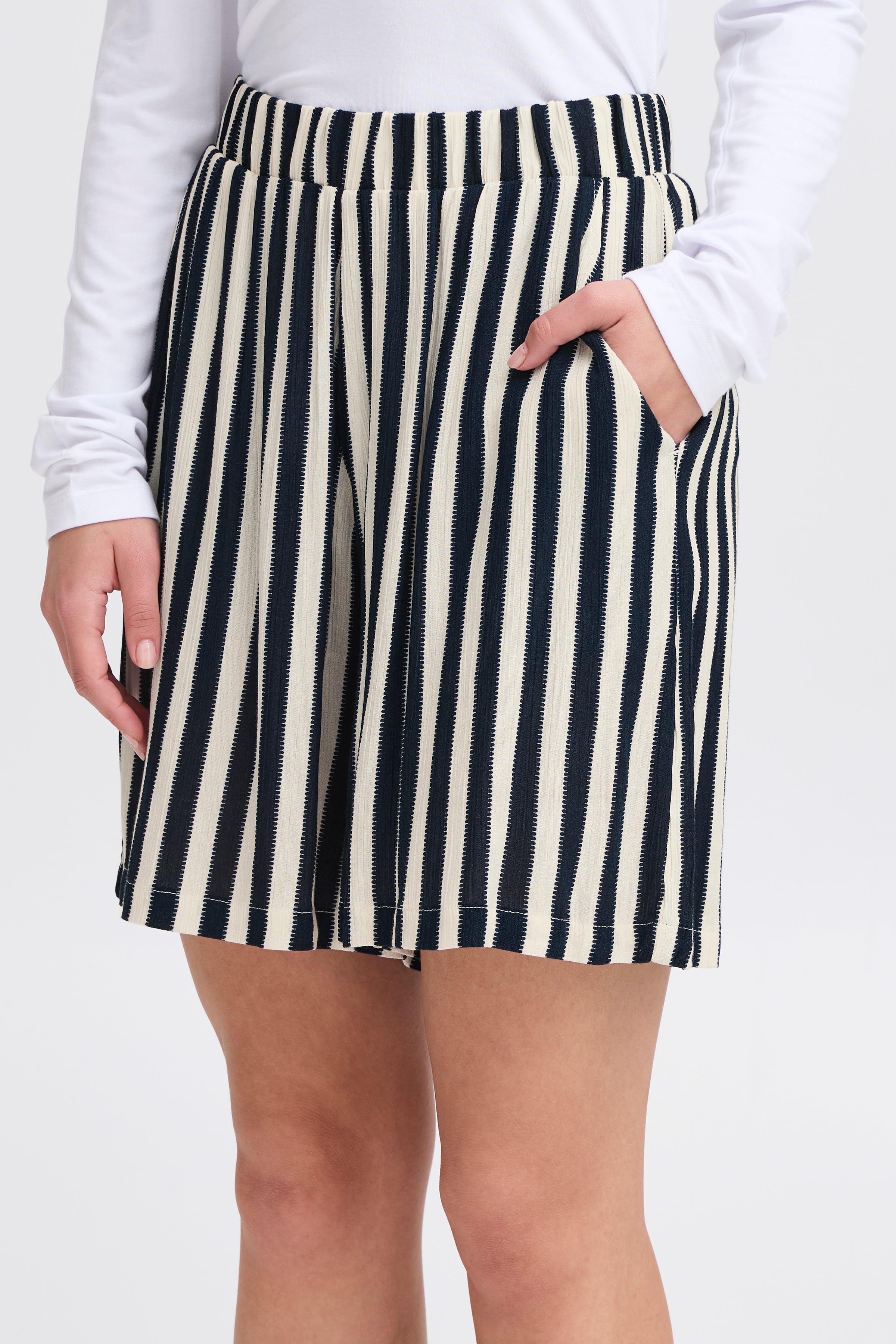 IHMARRAKECH Shorts LOOKBOOK DETAIL 20122970-204479