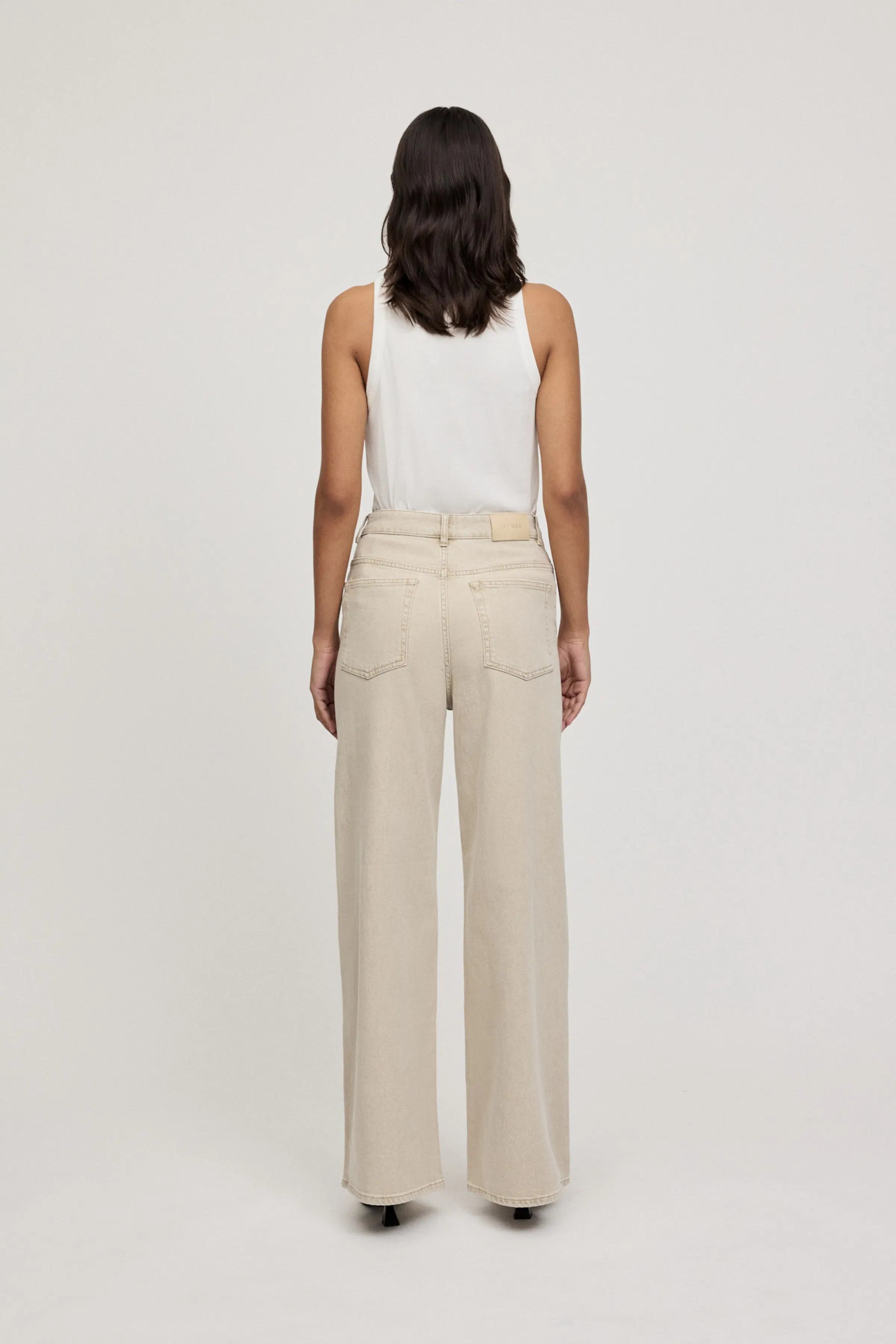 IOPrijanka Jeans LOOKBOOK BACK 30600160-BE454