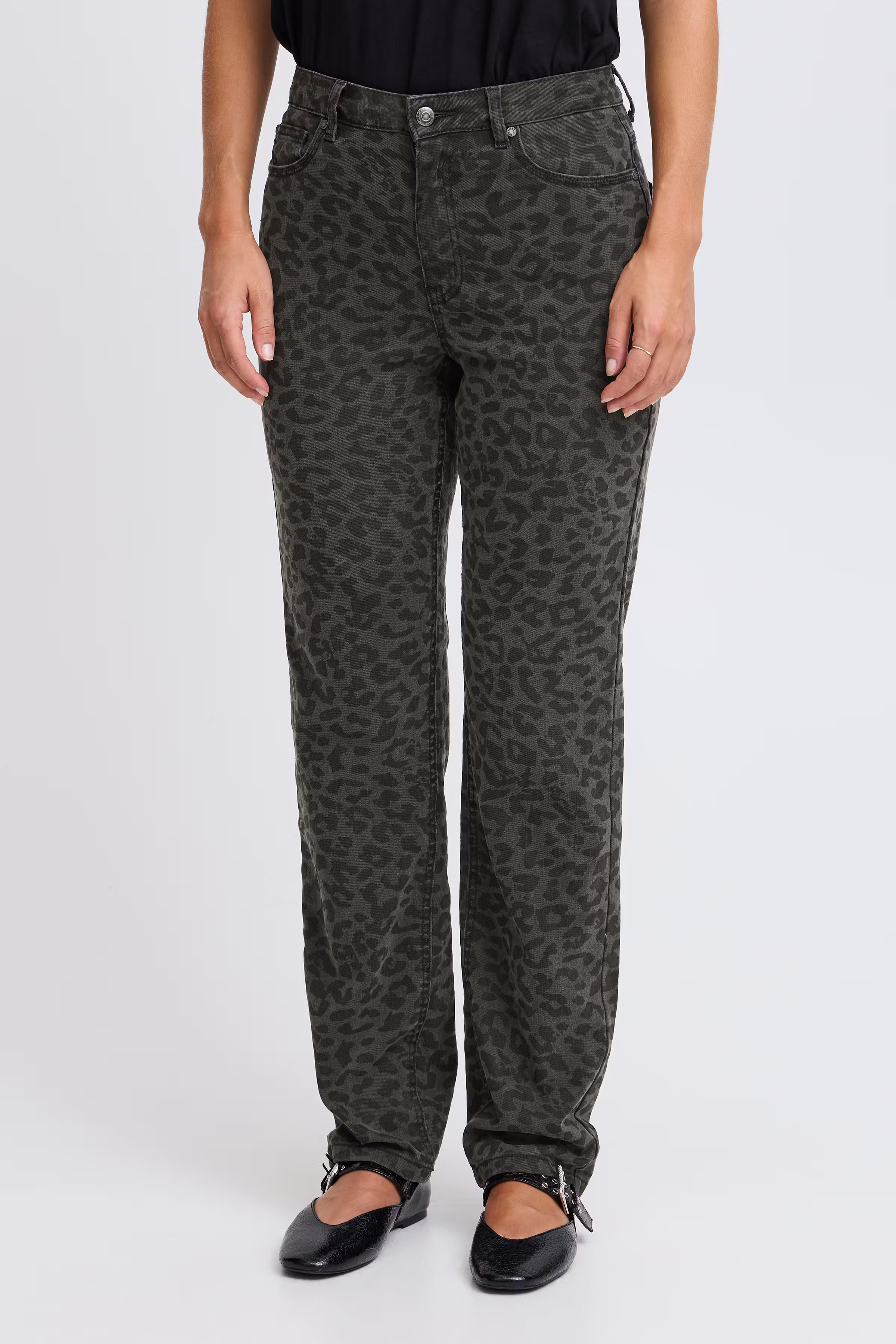 PXJANNAH UHW Jeans Straight Leg LOOKBOOK FRONT 50208788-205027