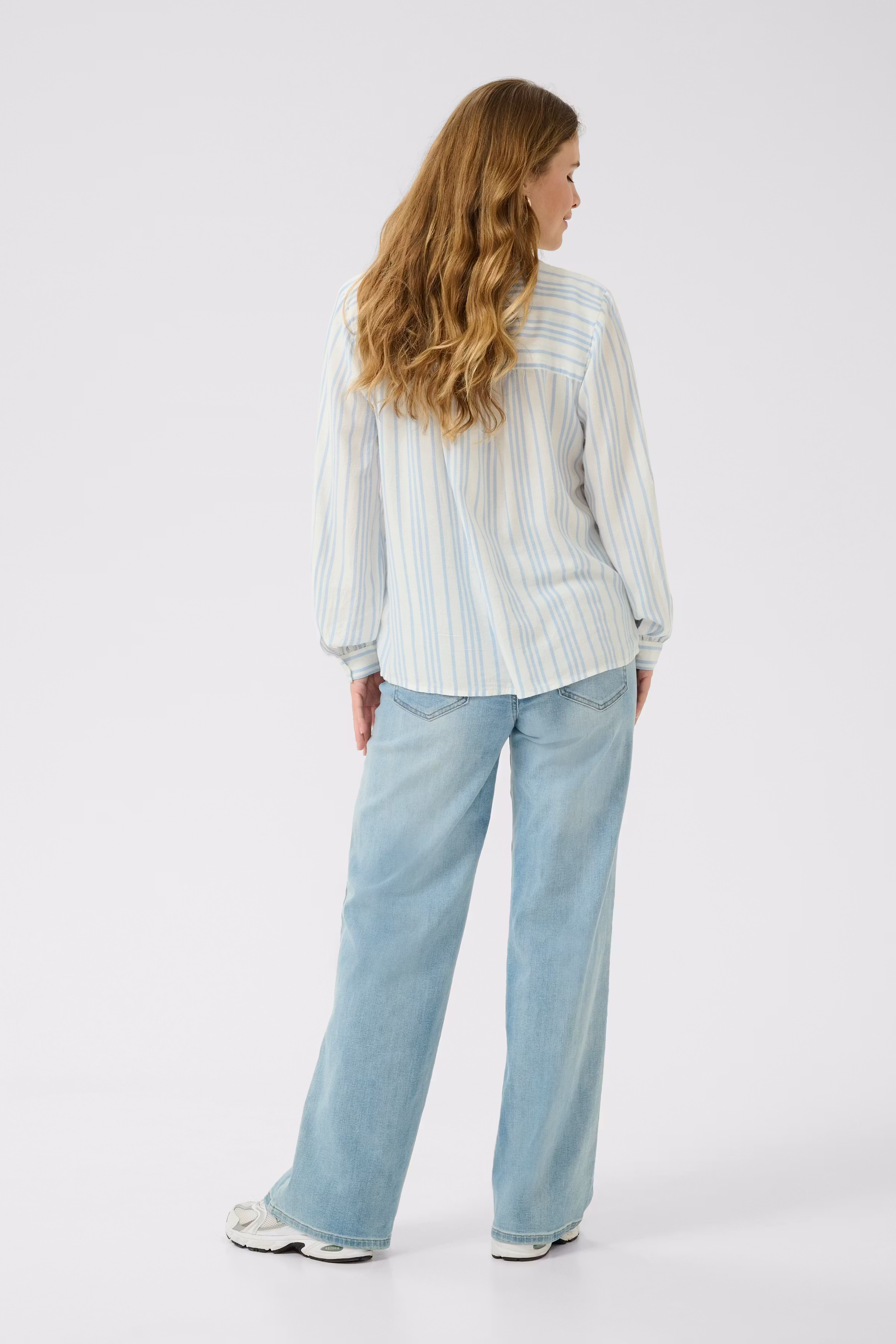 KAmilia Linen blouse LOOKBOOK BACK 10508313-107740