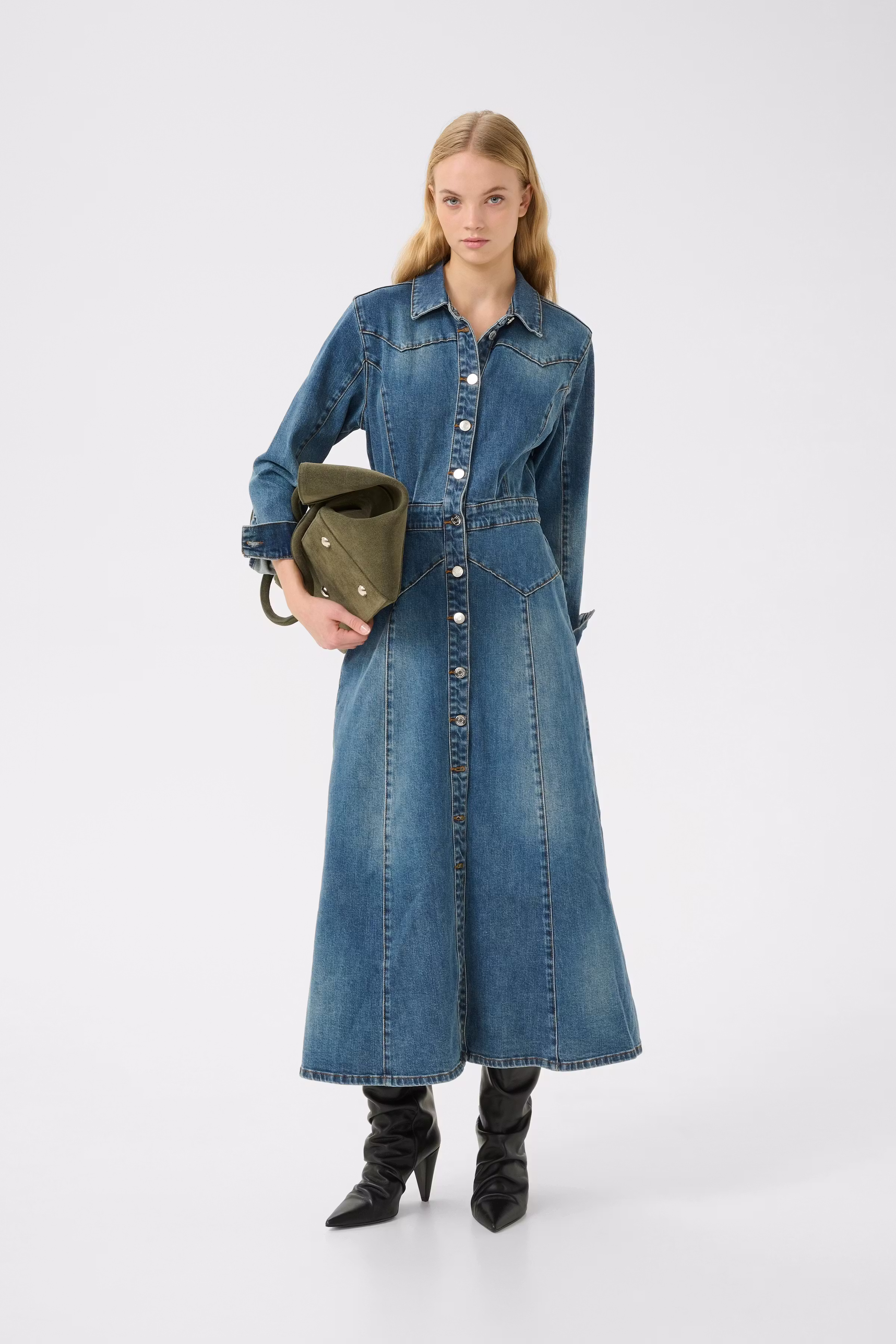 GZviva Denimklänning LOOKBOOK FRONT 10910823-108303