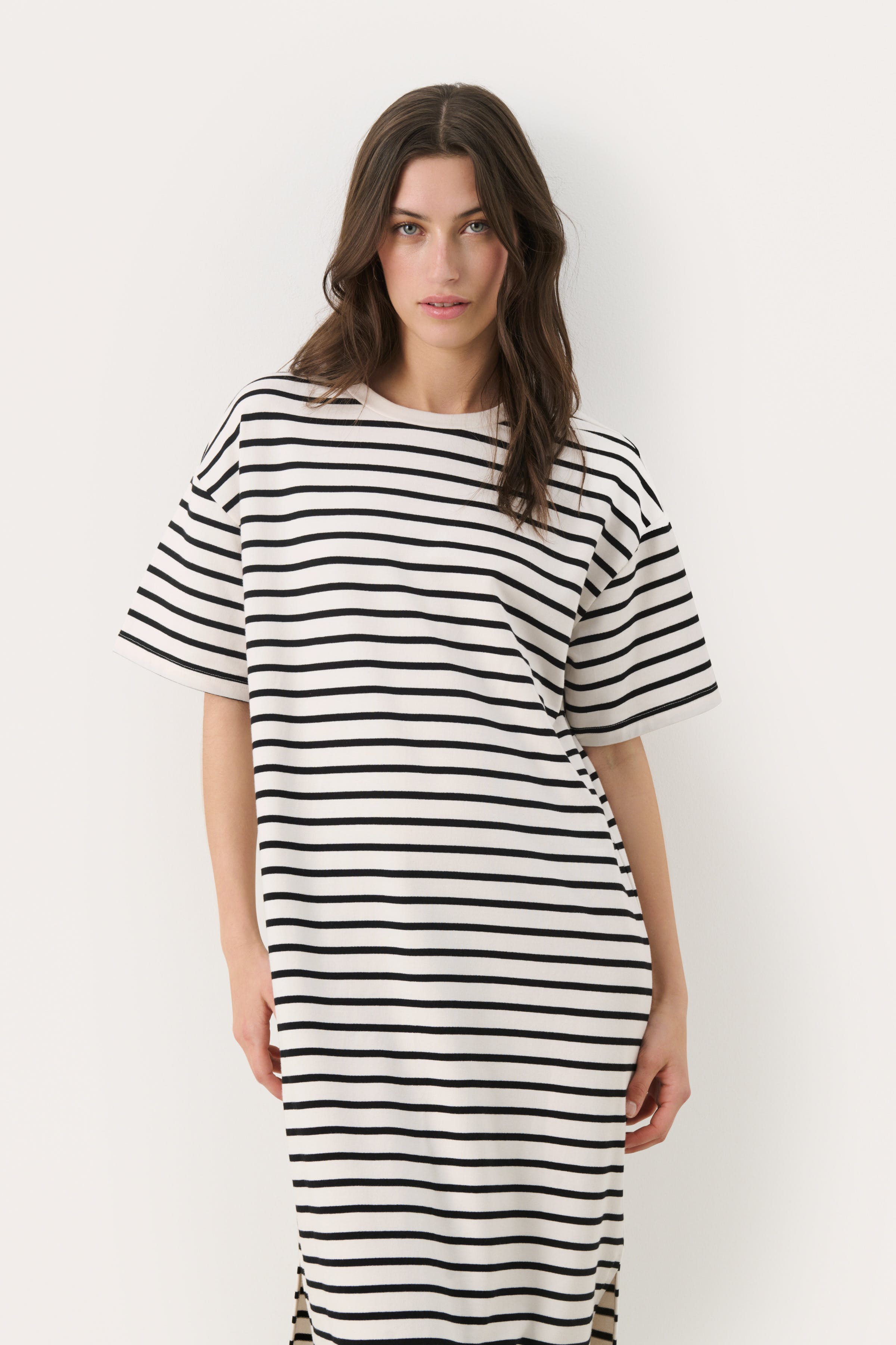 TiraPW Dress LOOKBOOK FRONT 30309840-303971