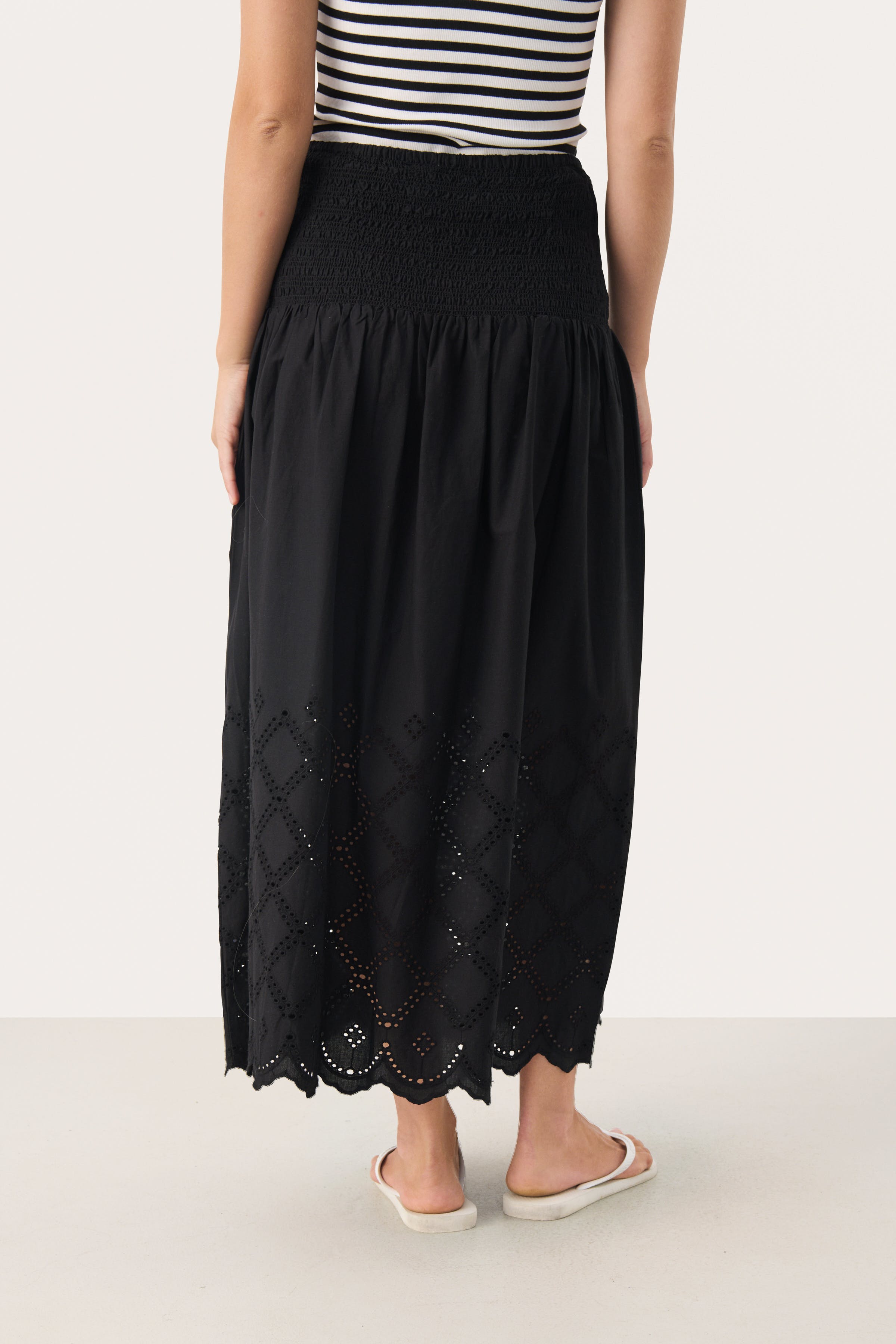 RadinkaPW Nederdel LOOKBOOK BACK 30309637-194008