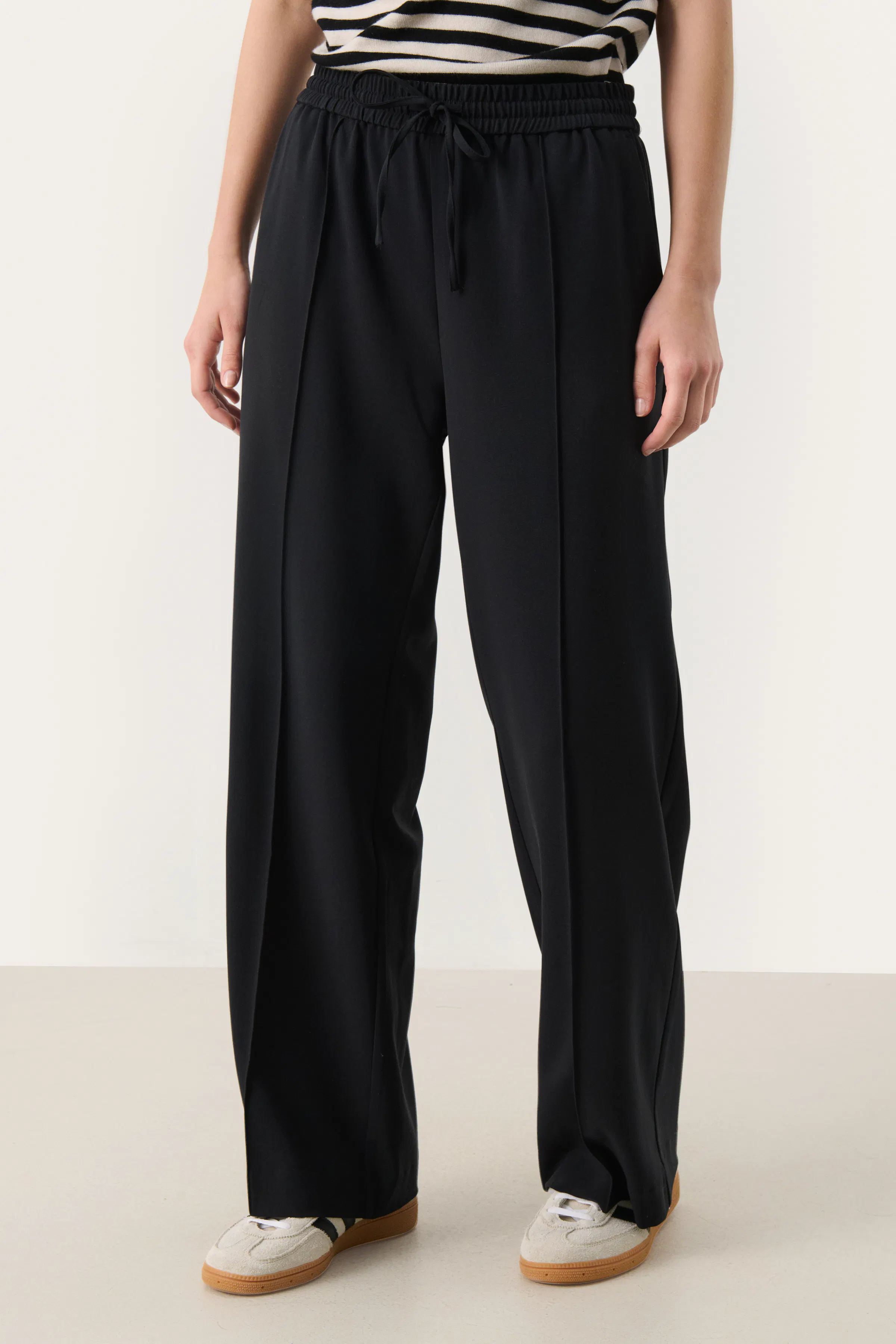 EvalynnPW Trousers LOOKBOOK FRONT 30310068-194008