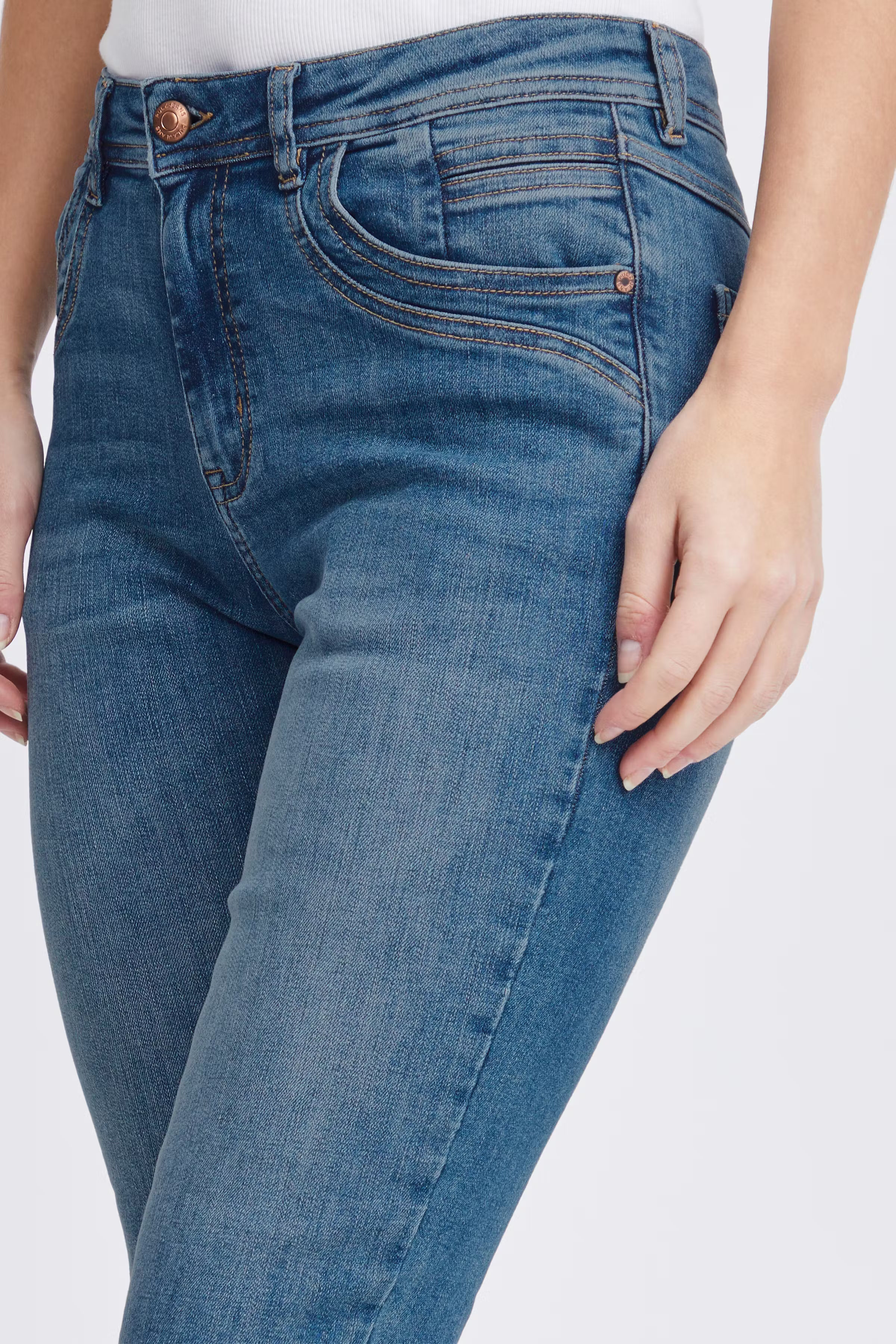 PZKATJA HW CAPRI LOOKBOOK DETAIL 50208245-200005