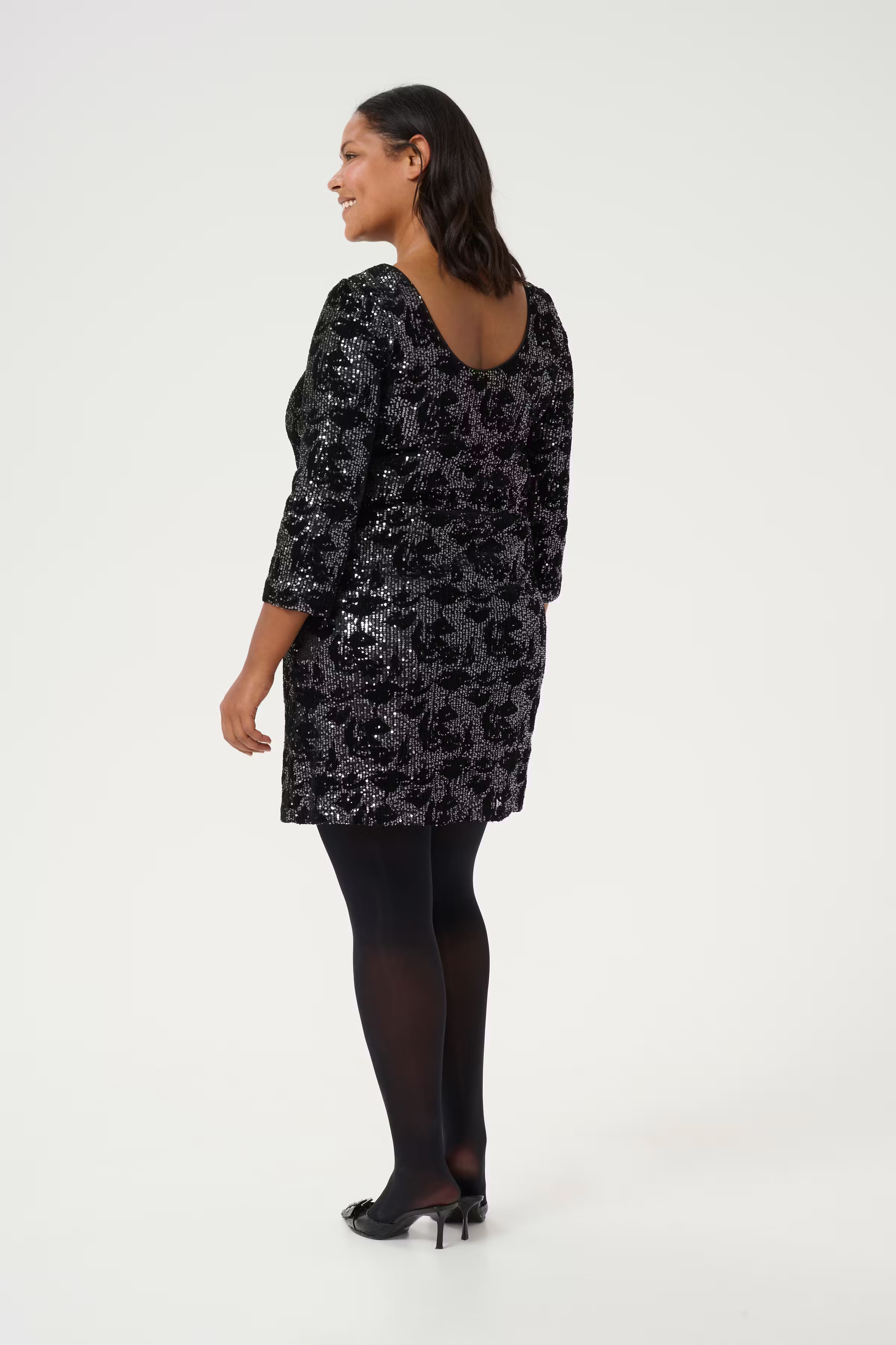 KCBrit Sequin Dress LOOKBOOK BACK 10582775-106676