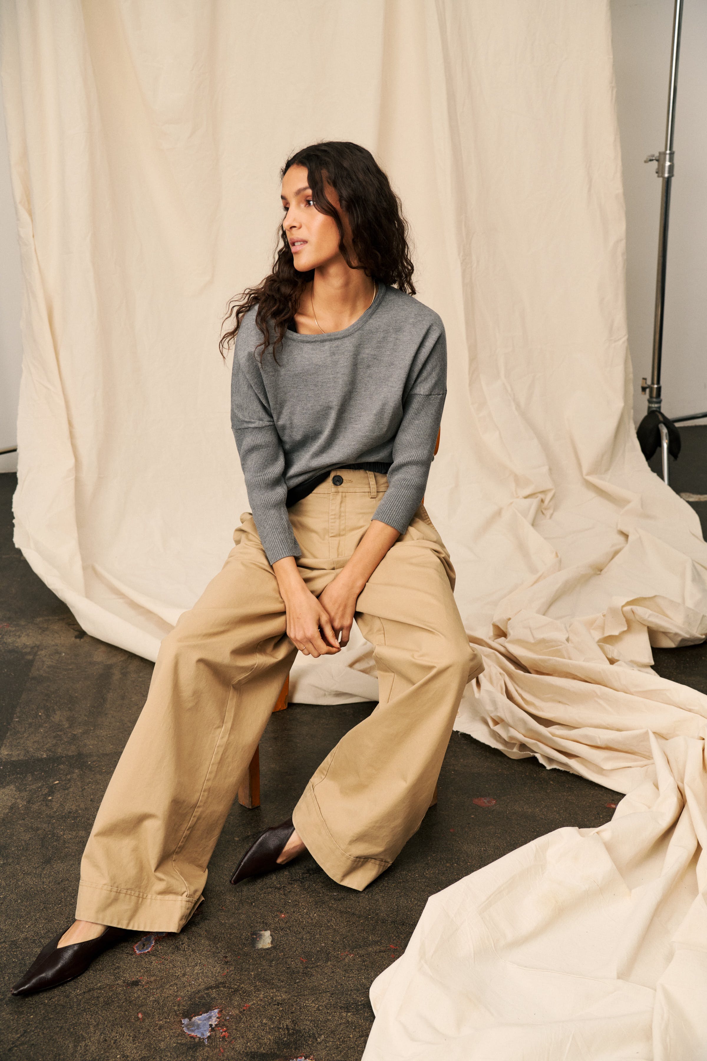 MilaSZ R-Neck Pullover
 LOCATION NONE 30500003-1739141