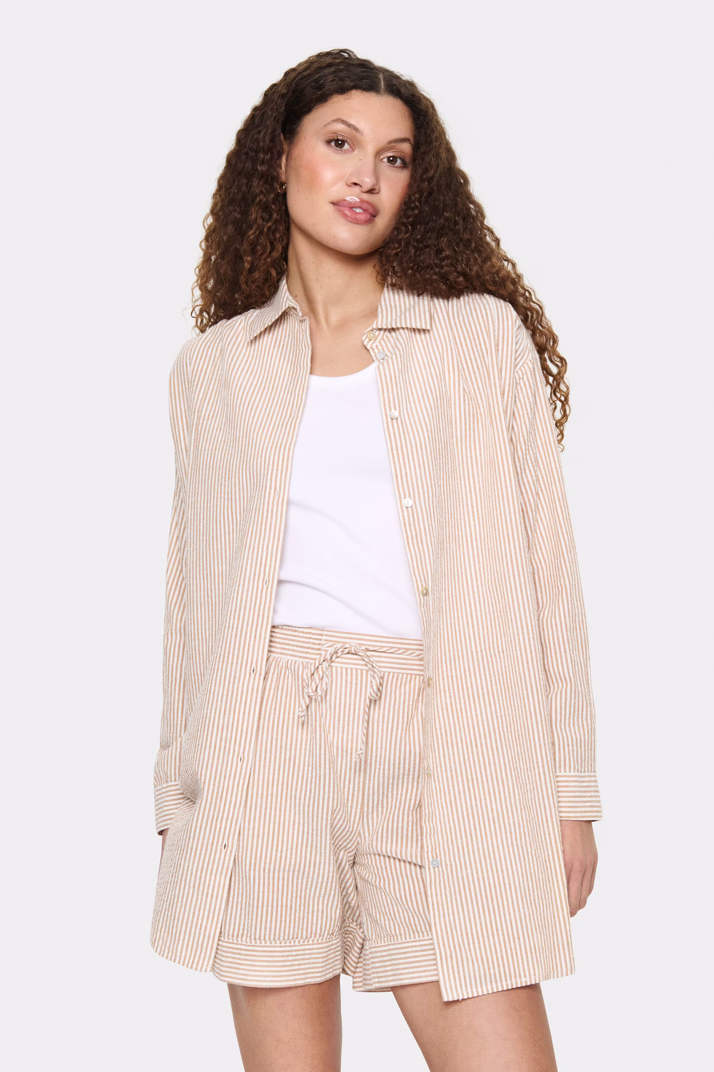 KiraSZ Shirt LOOKBOOK FRONT 30514016-171134