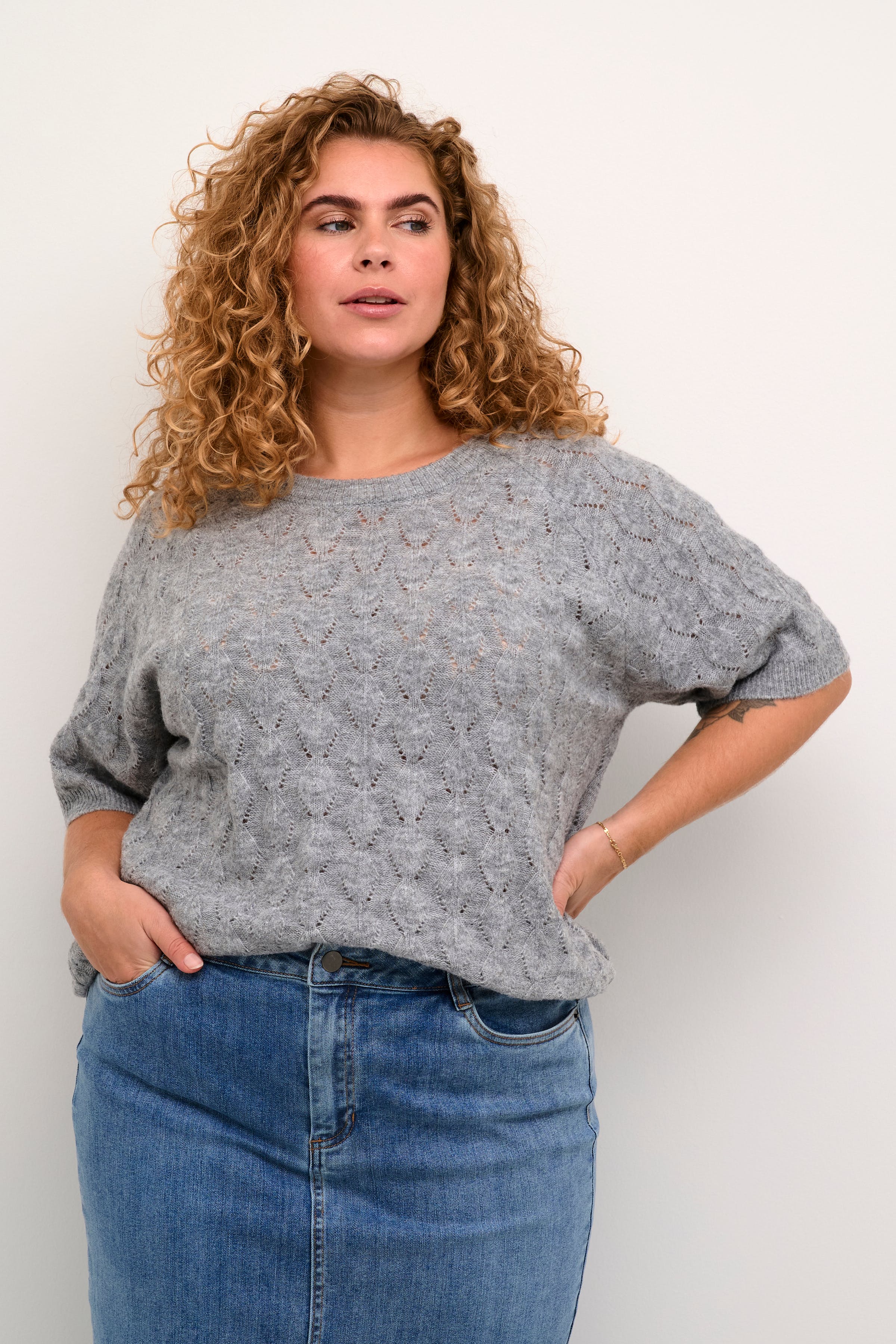 KCnalene Pullover LOOKBOOK FRONT 10582388-100123