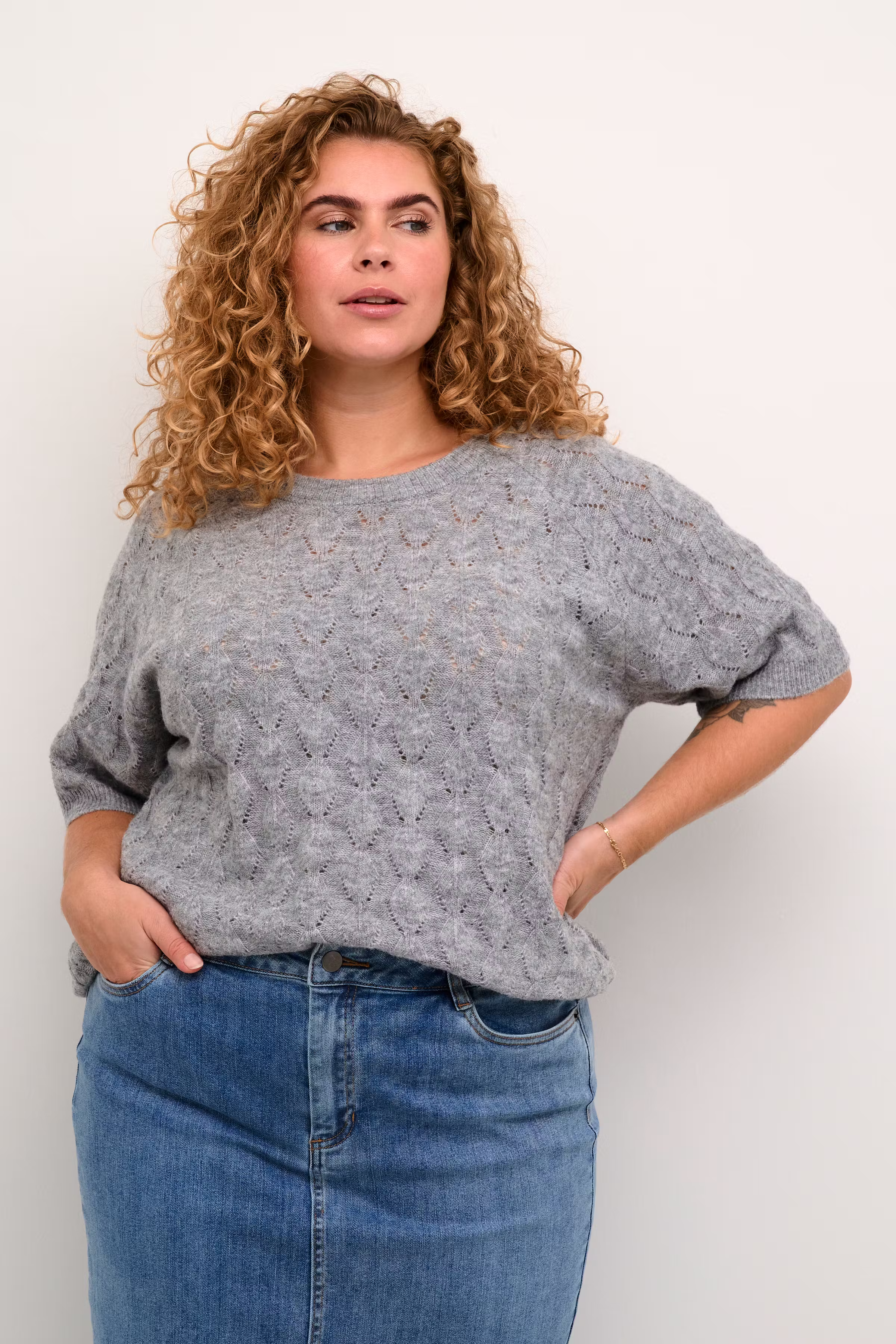 KCnalene Pullover LOOKBOOK FRONT 10582388-100123