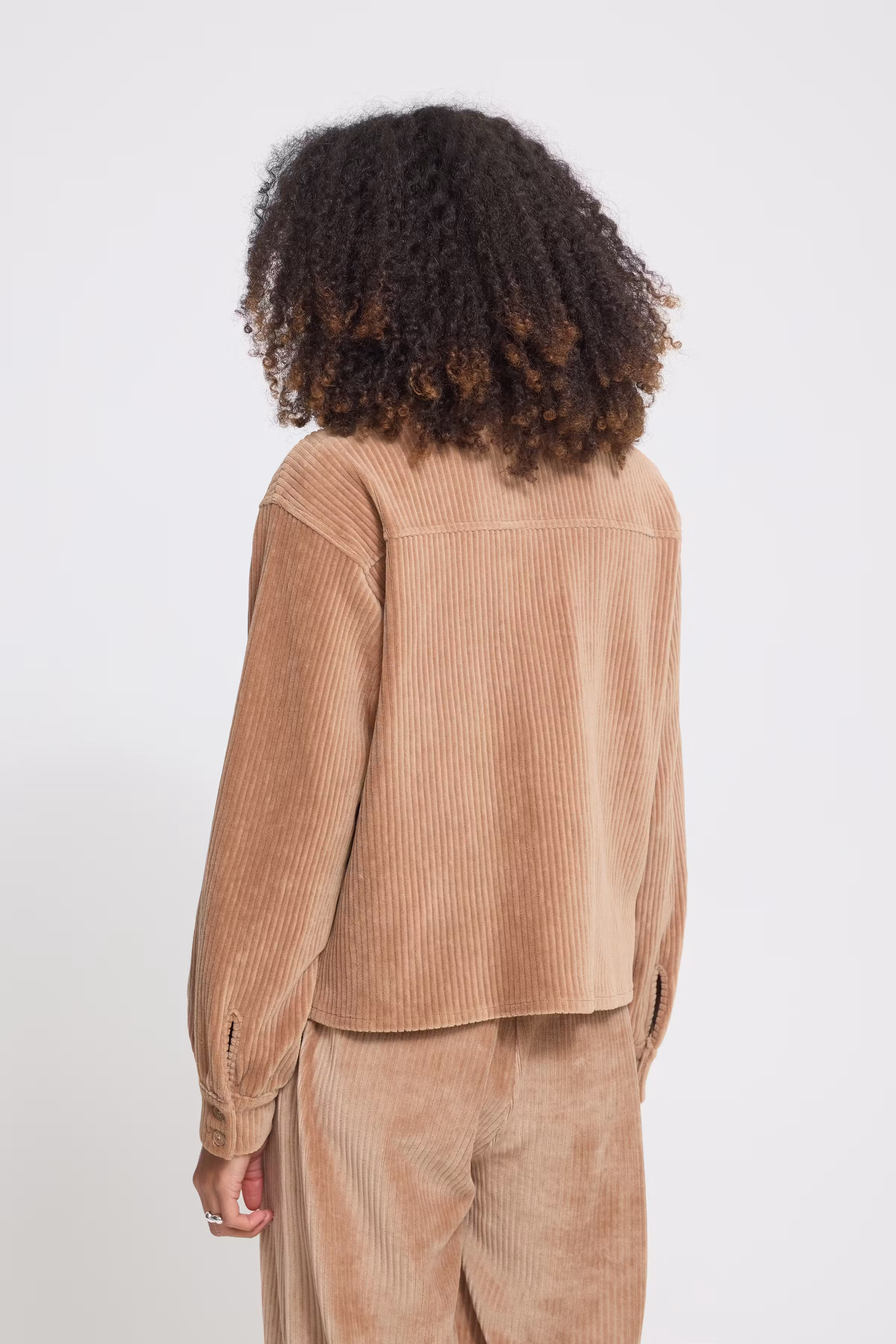 IHTAMARY Skjorta LOOKBOOK BACK 20126372-181029