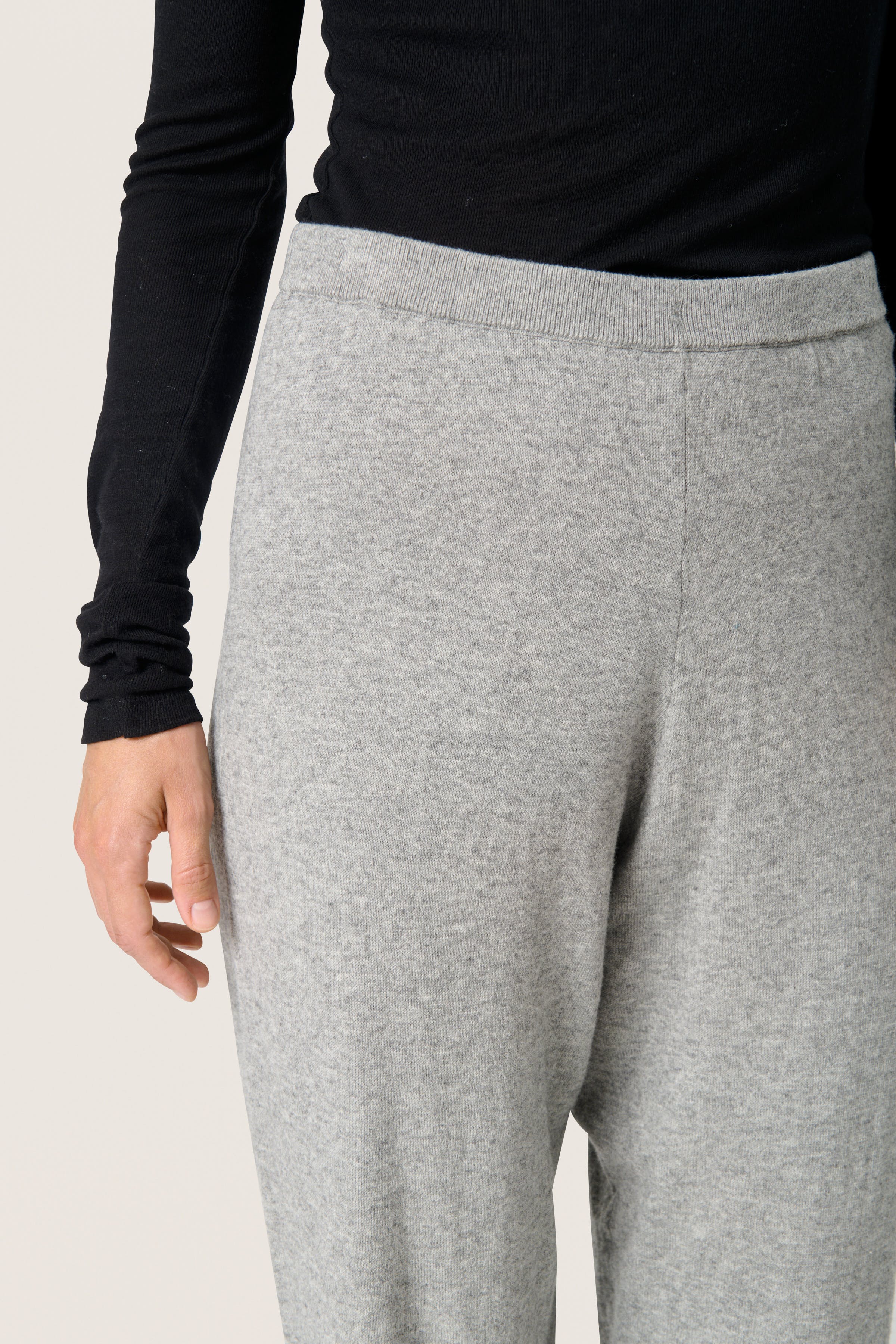 SLSanja Byxor LOOKBOOK DETAIL 30407909-1538001