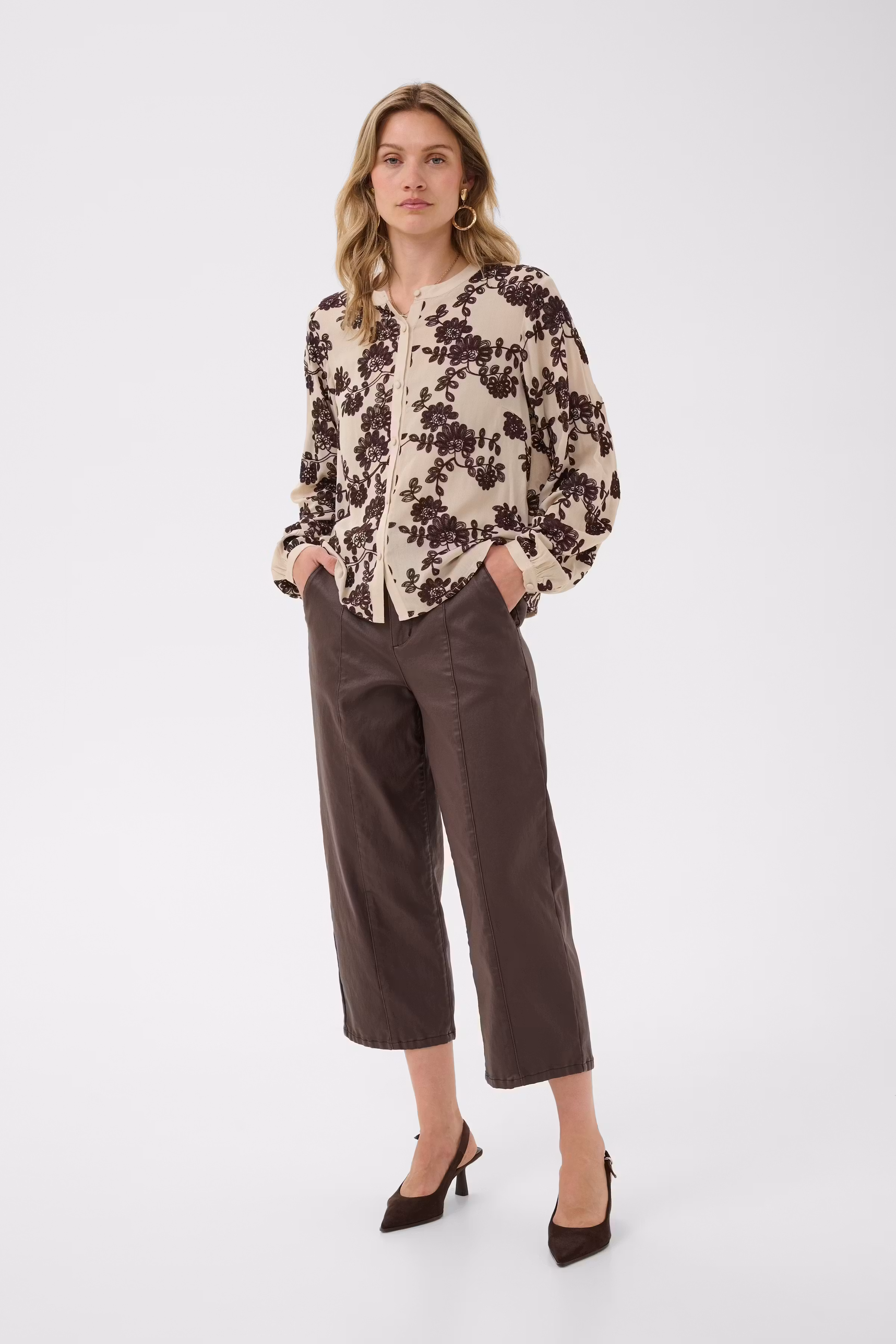 CRRuby Blouse LOOKBOOK FRONT 10615333-109939