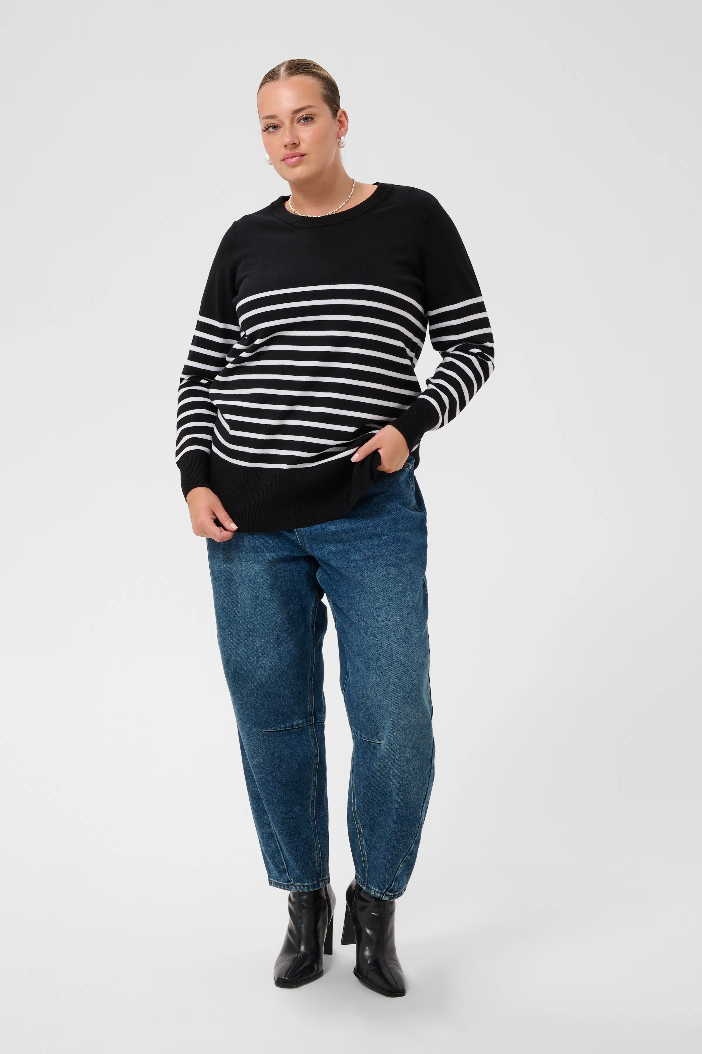 KCliona Pullover LOOKBOOK FRONT 10584433-1000271