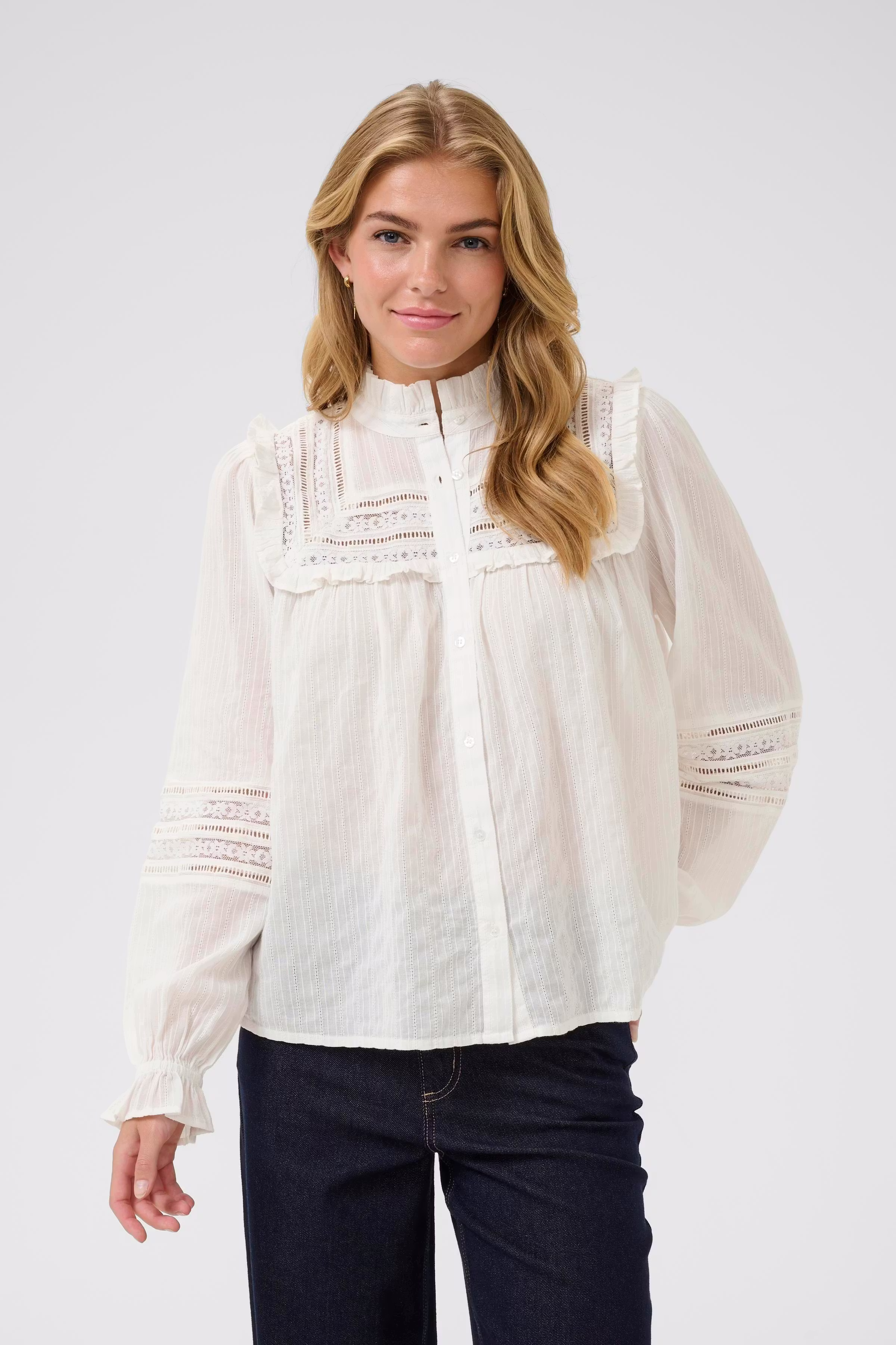 KAjess Blouse LOOKBOOK FRONT 10552482-110602