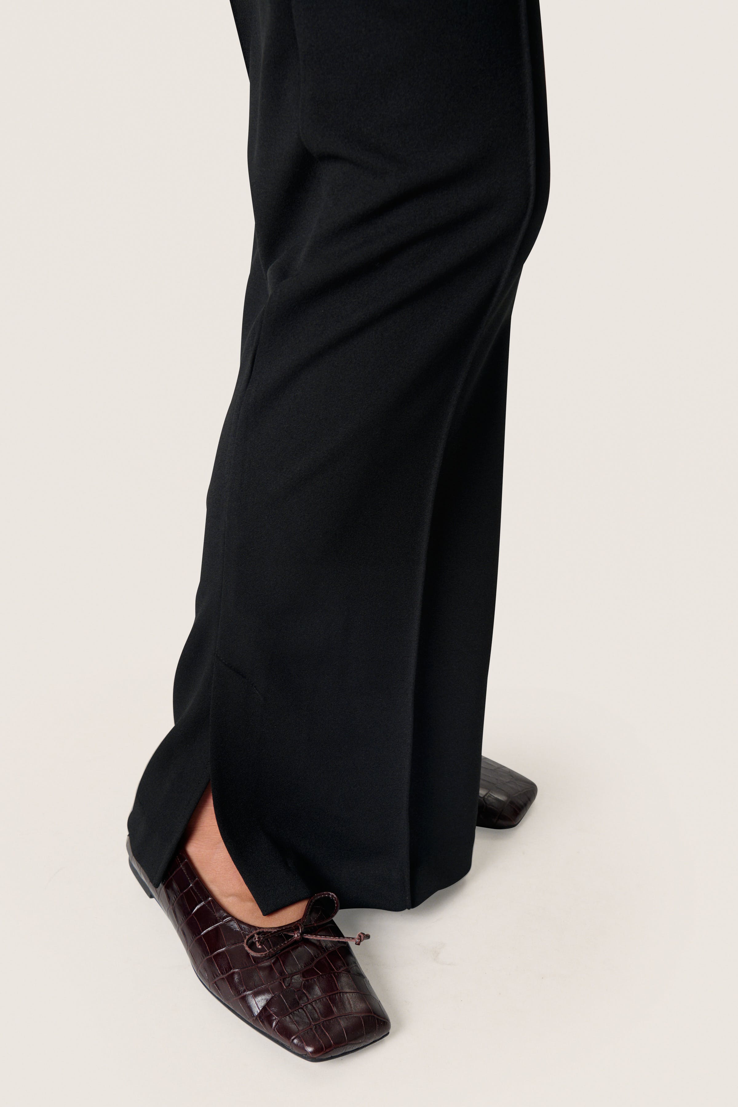 SLBea Trousers LOOKBOOK DETAIL 30407618-194008